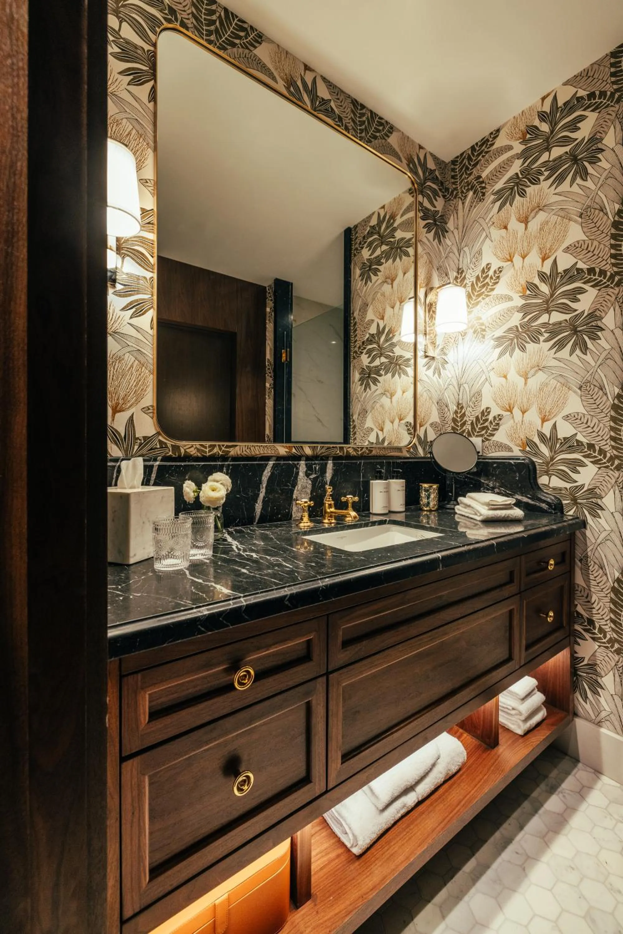 Bathroom in The Global Ambassador
