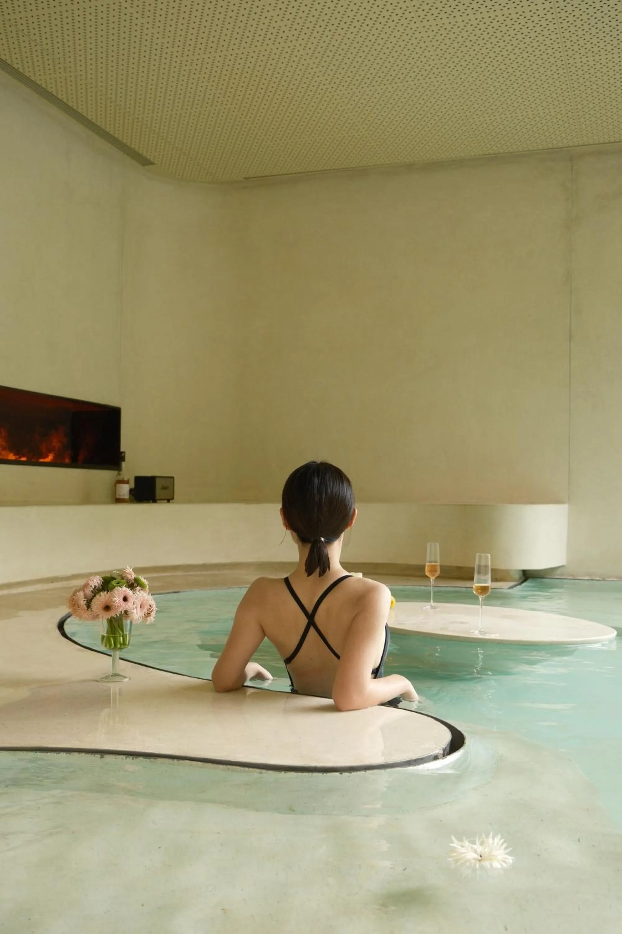 Hot Spring Bath in Yakamoz Qianchuan Hotel