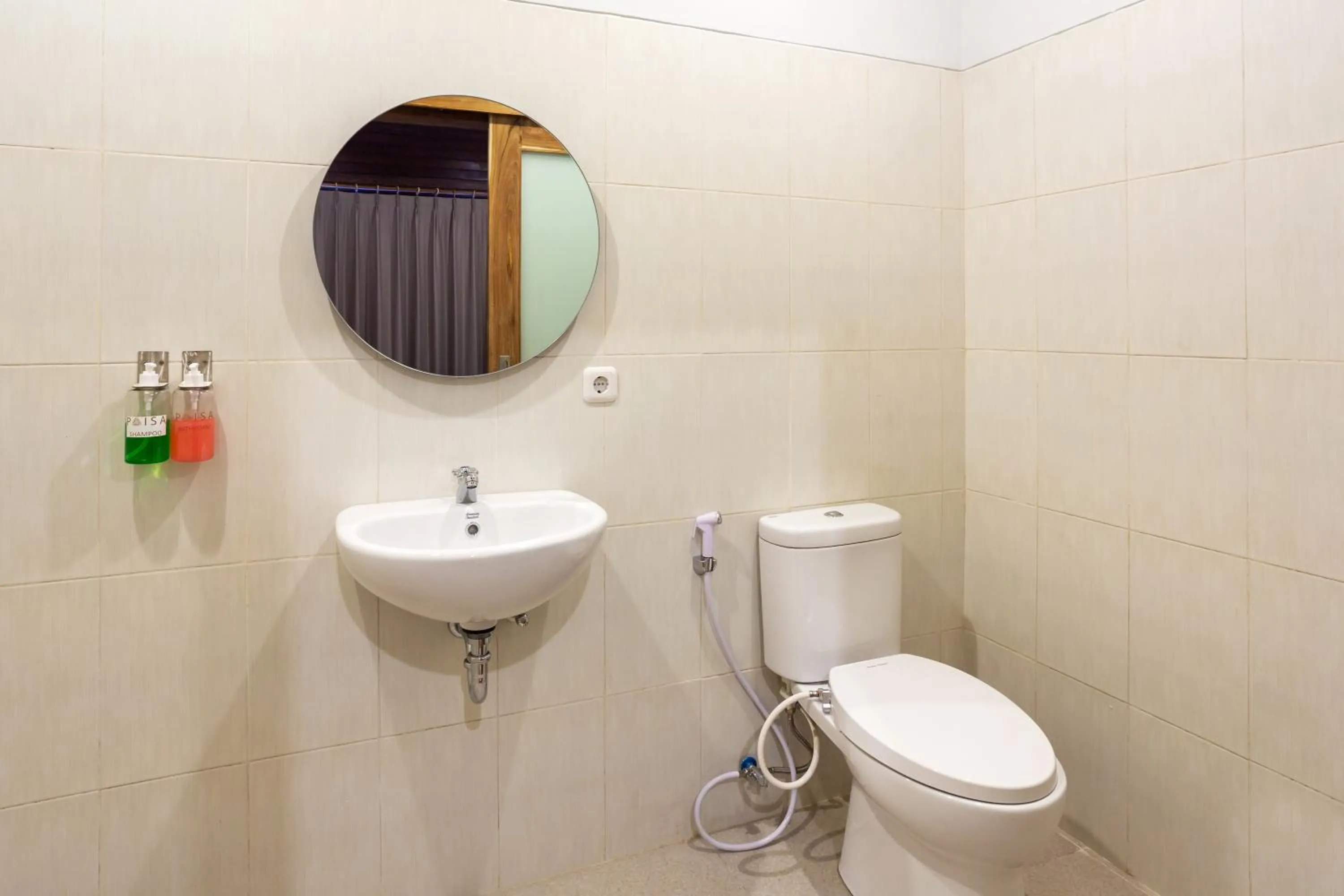 Toilet in Paisa Ubud