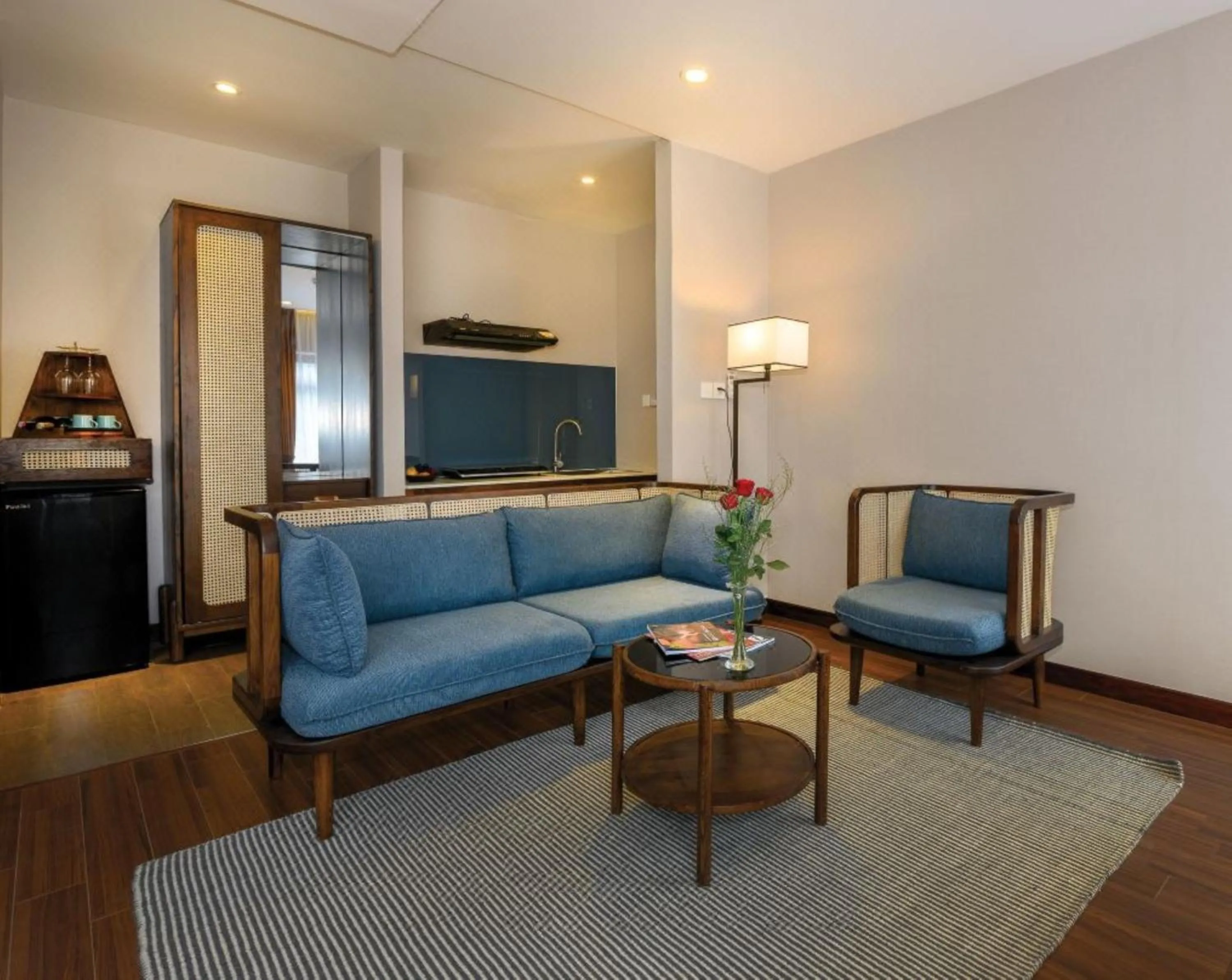 TV and multimedia in HA Hotel Apartments Ocean Front