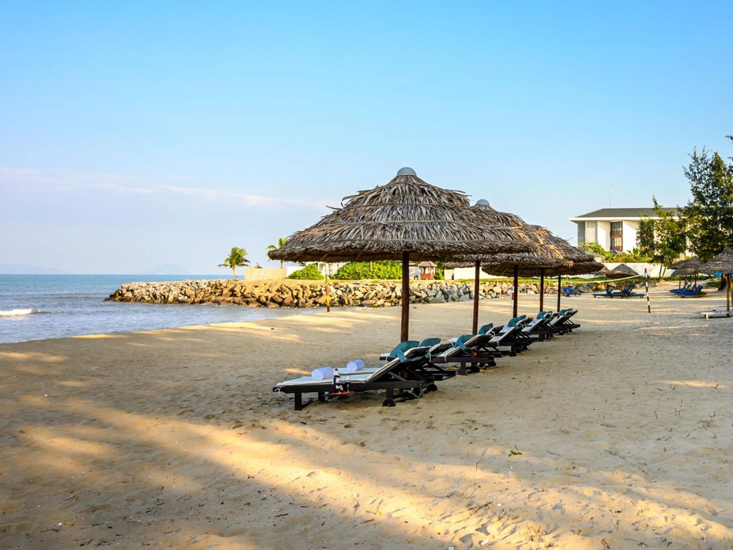 Day in HA Hotel Apartments Ocean Front