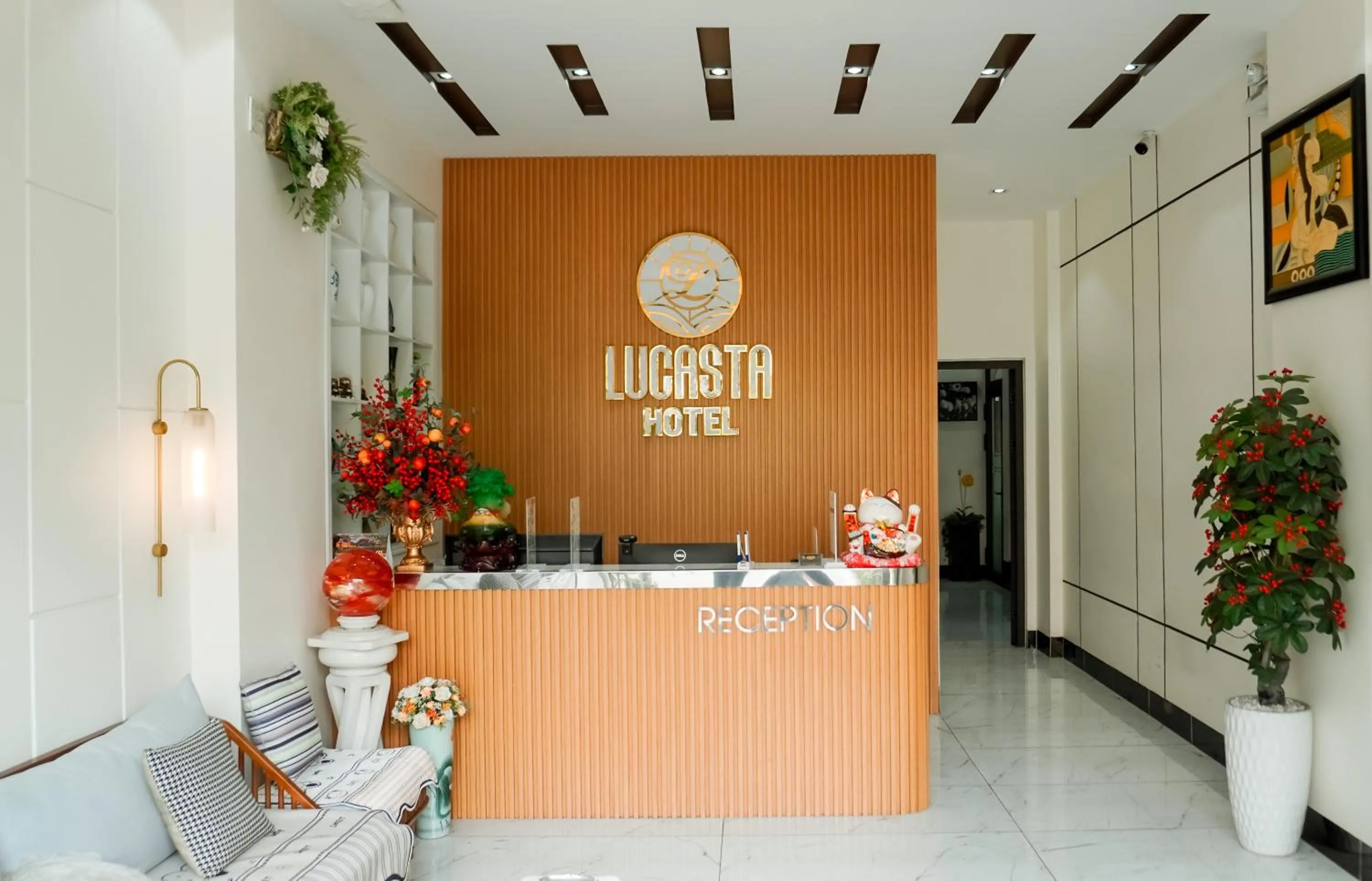 Lobby or reception in Lucasta Hotel