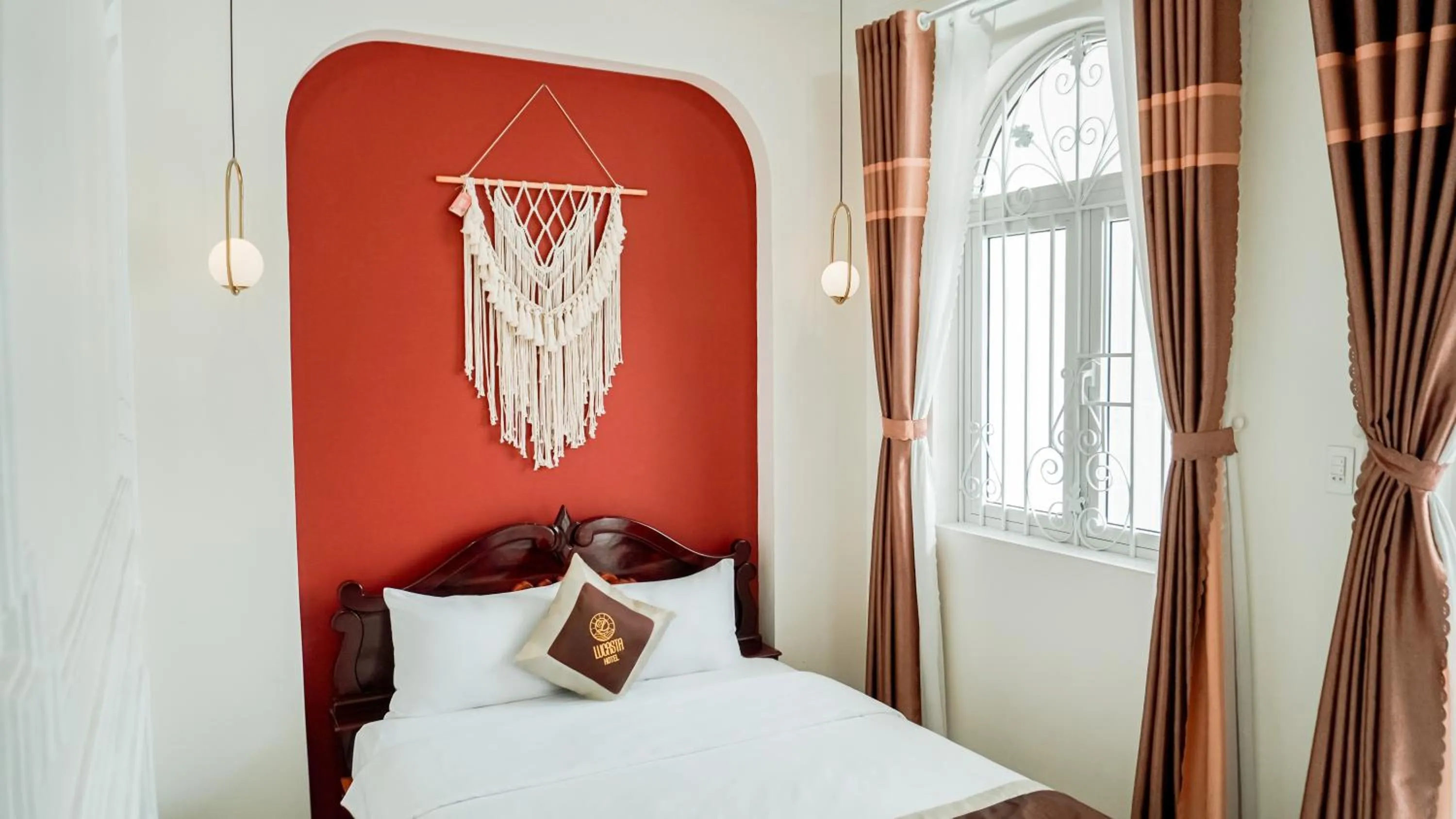 Bedroom, Bed in Lucasta Hotel