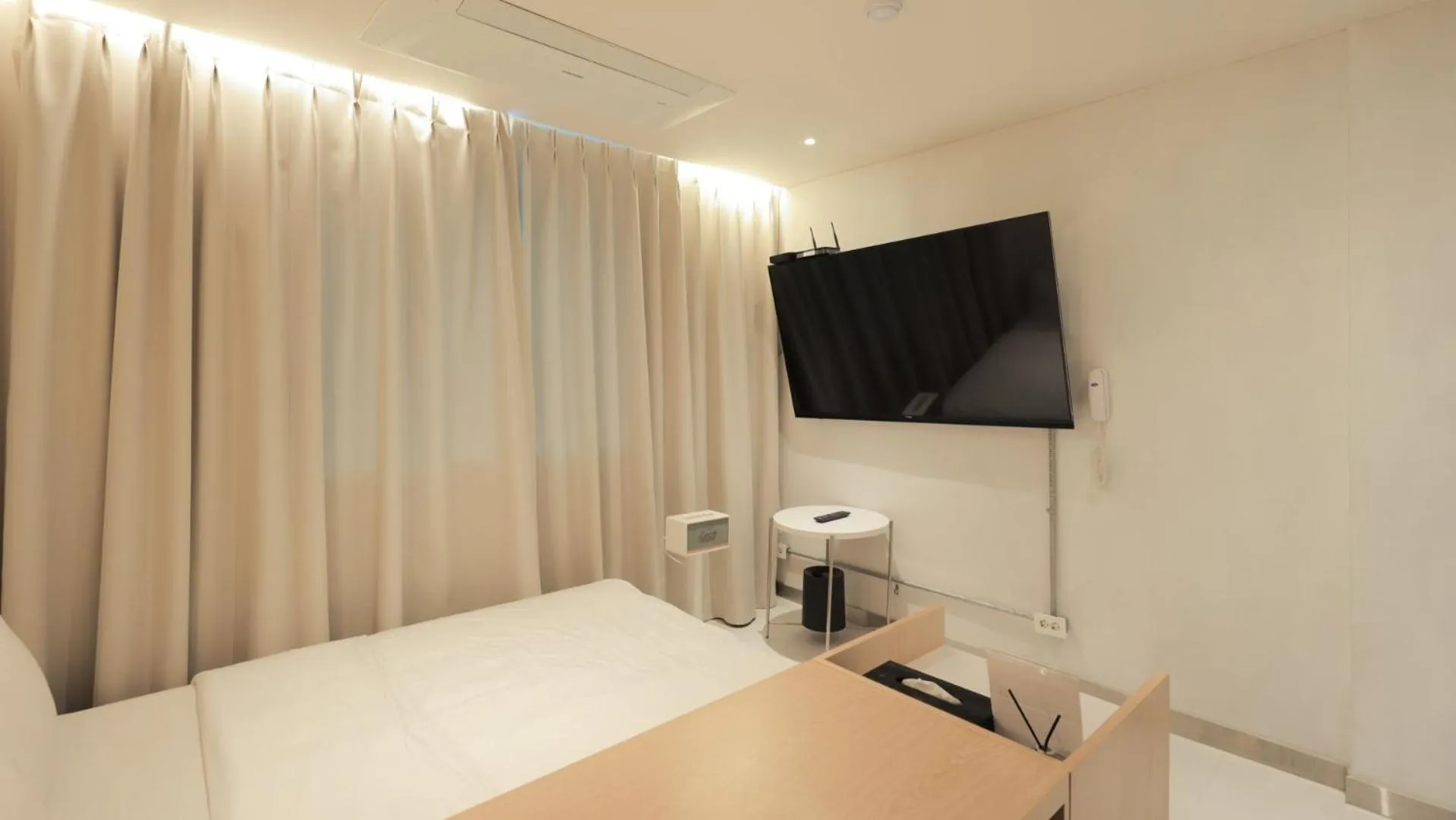 Bedroom, Bed in Aank Hotel Osan