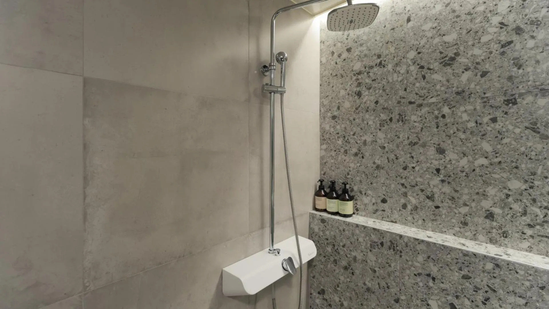 Bathroom in Aank Hotel Osan