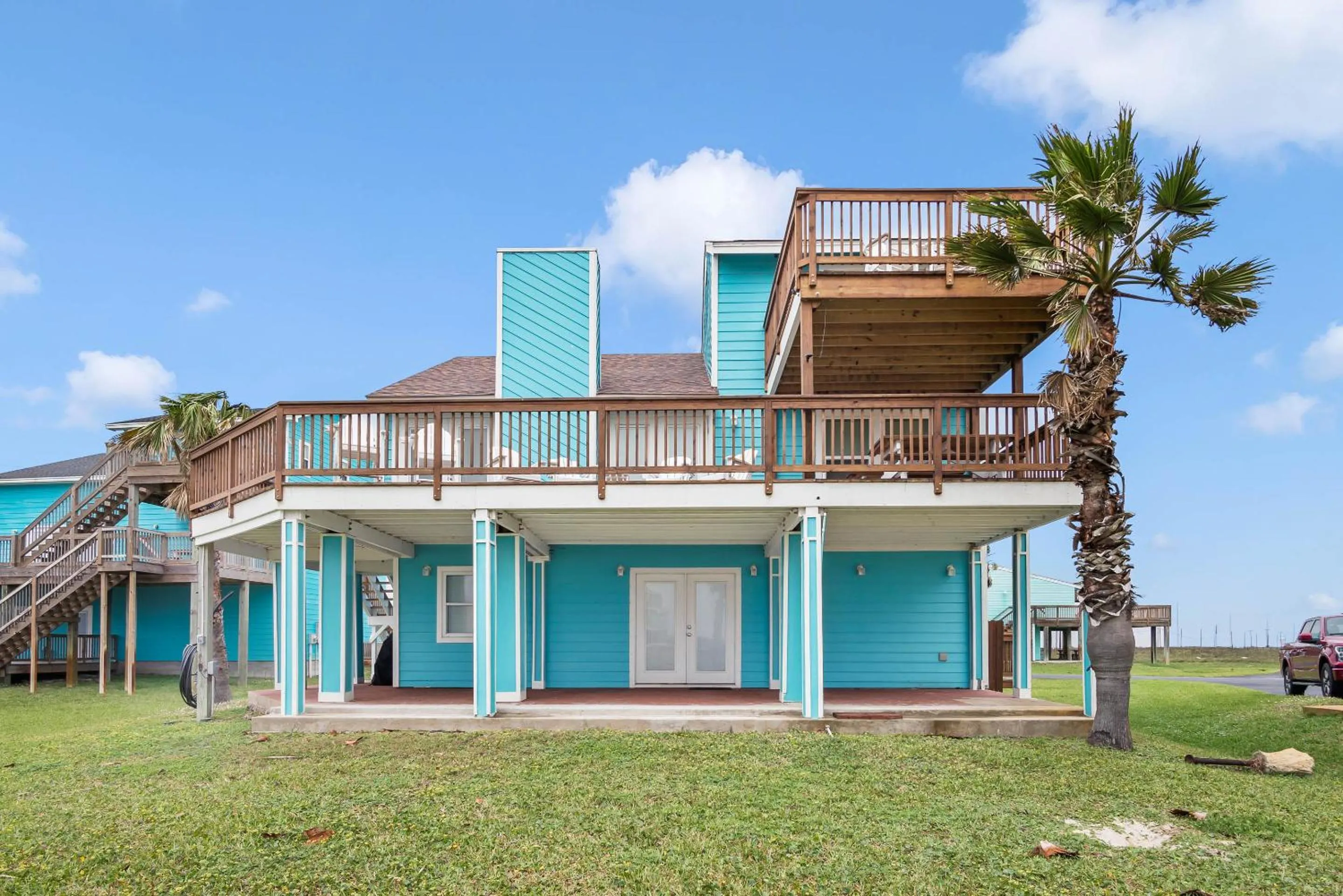 Property building in Sea Breeze Escape