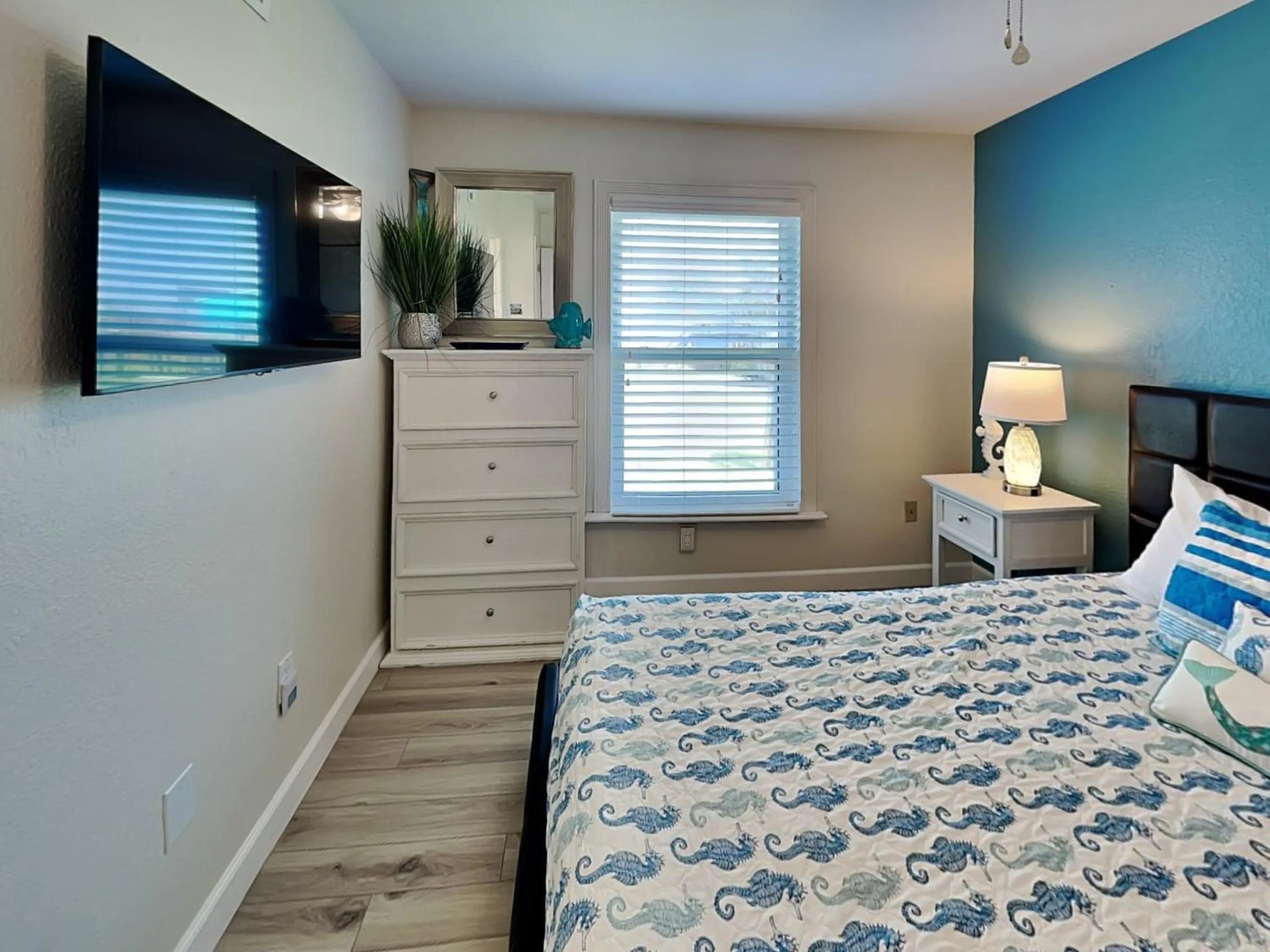 Bed in Sea Breeze Escape