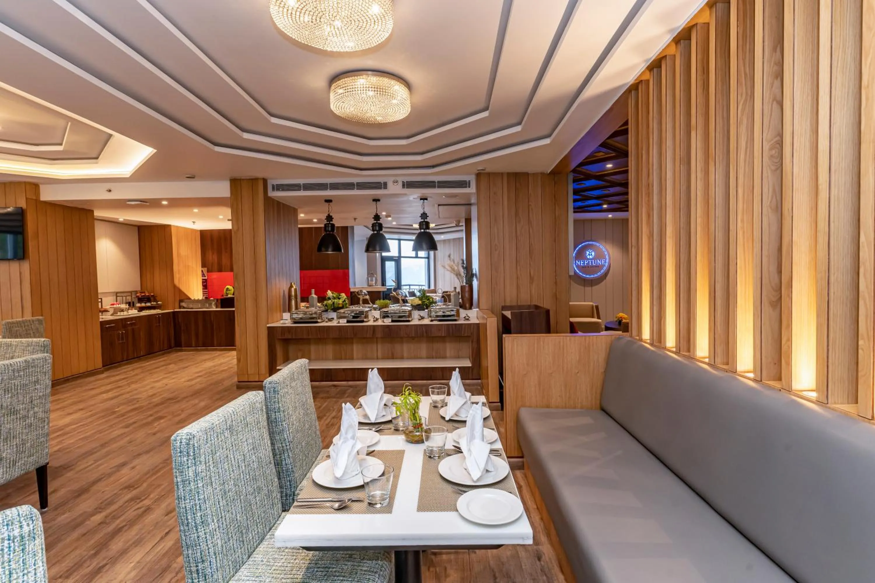 Restaurant/places to eat in Fortune Khajjiar - Member ITC Hotels' Group