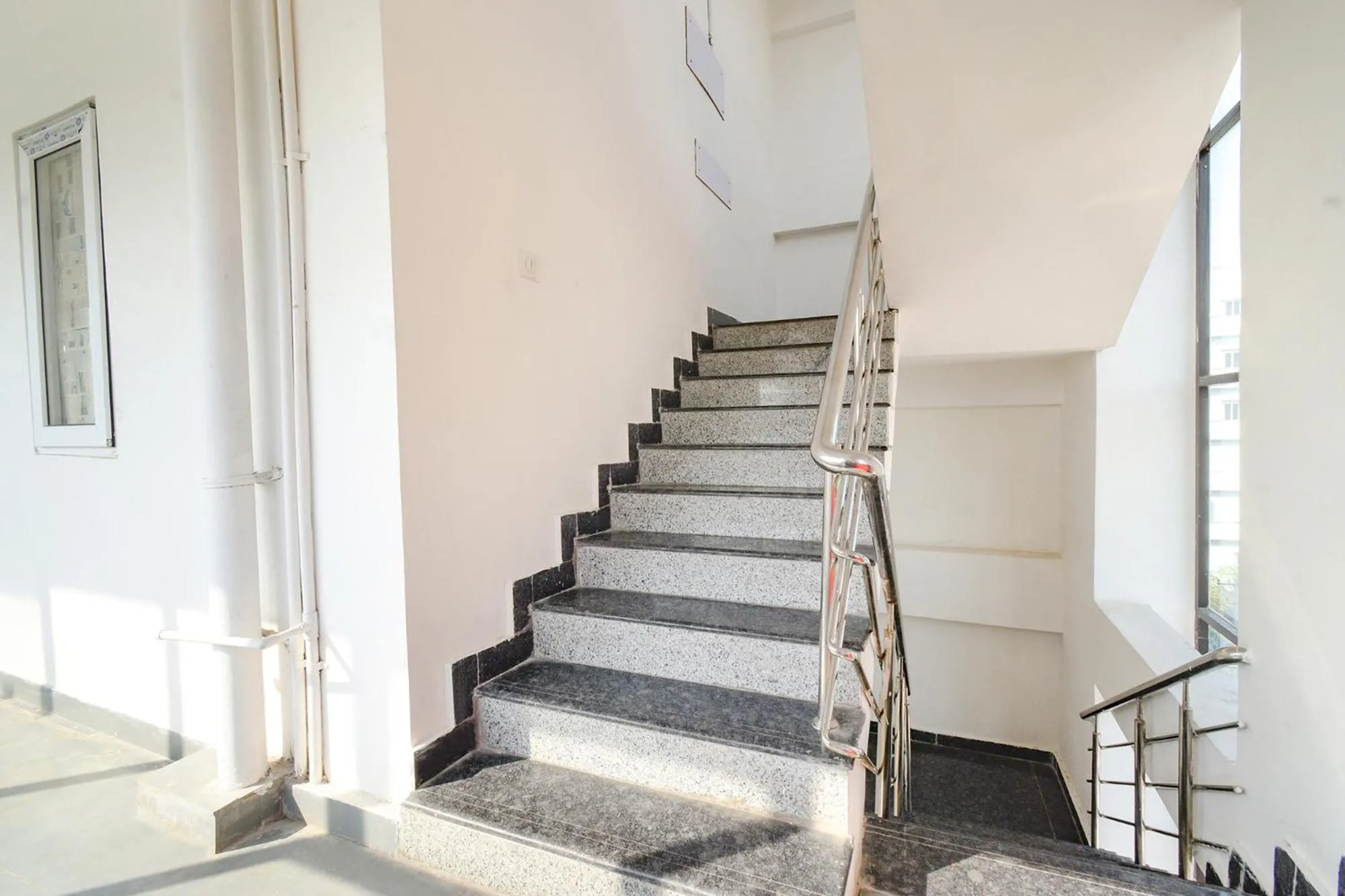 Lobby or reception in FabHotel SRH Pride - Nr Hitech City Railway Station