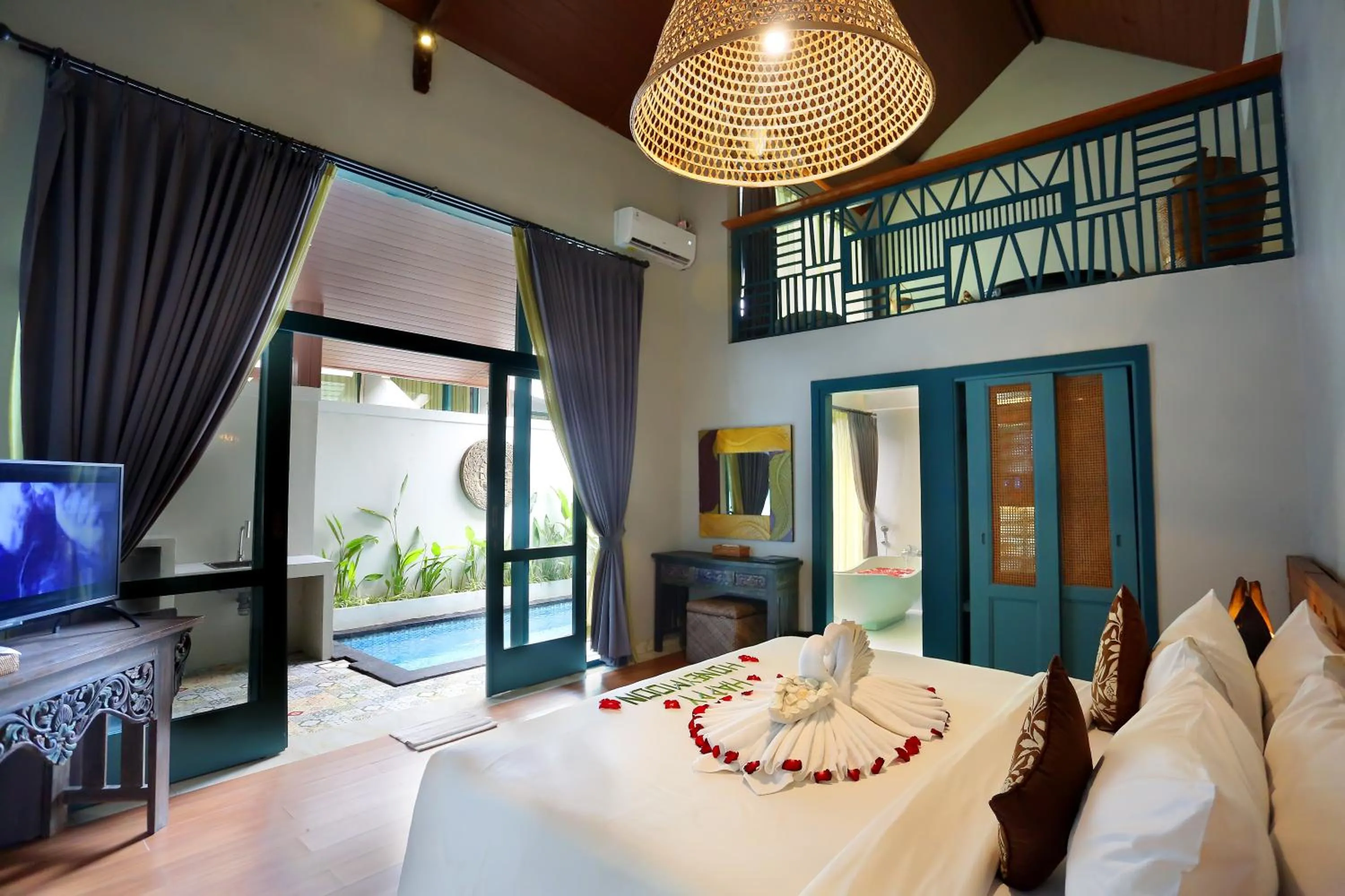 Bedroom, Bed in The Reward Villas
