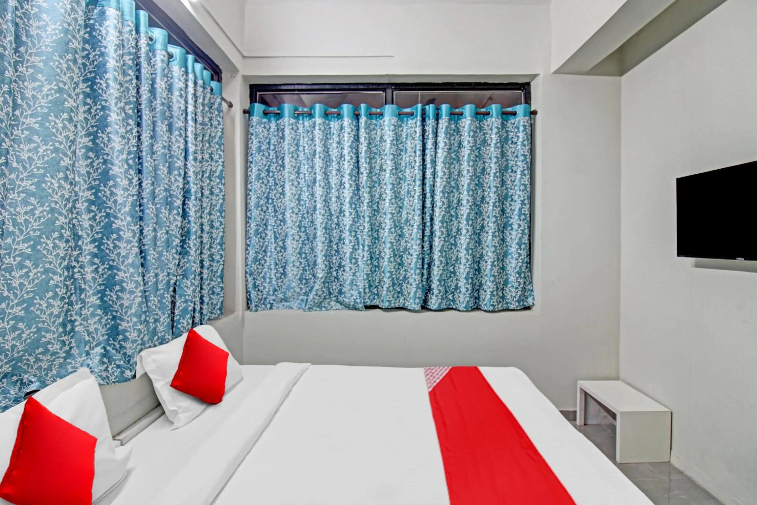 Bedroom, Bed in Super Hotel O Moonlight Inn