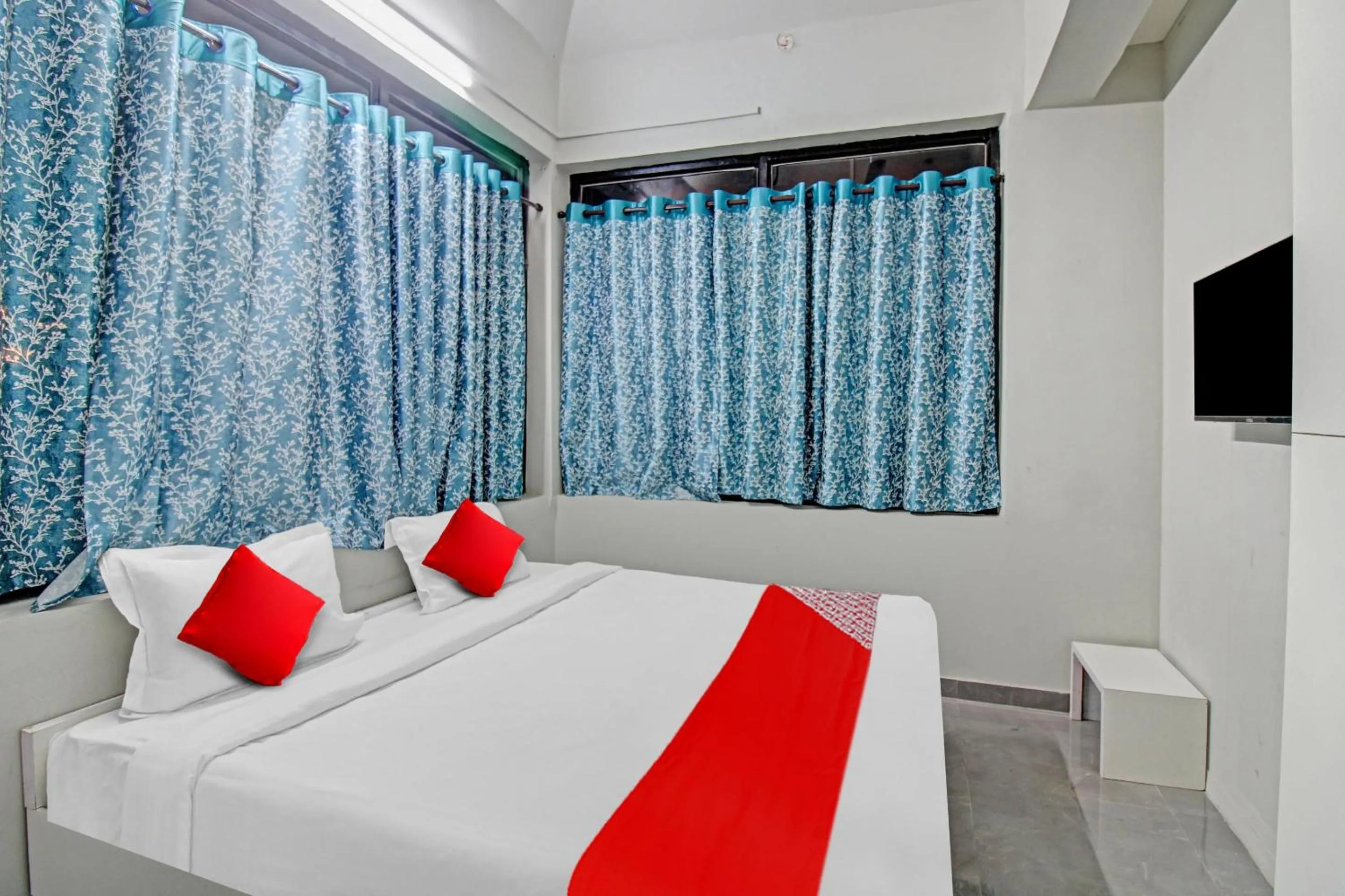 Bedroom, Bed in Super Hotel O Moonlight Inn