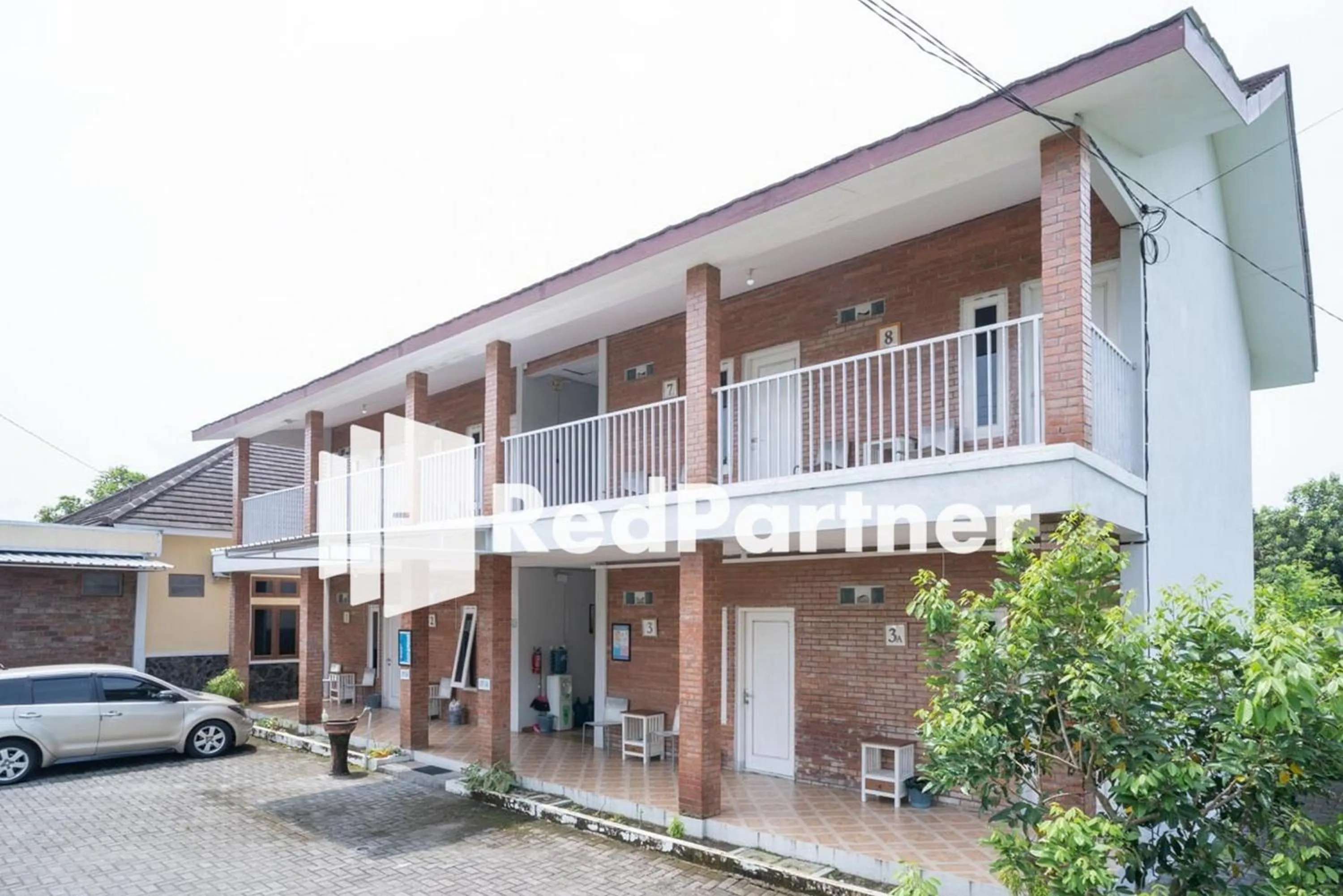 Property building in House Acasia Syariah near Universitas Aisyiah Yogyakarta Mitra RedDoorz