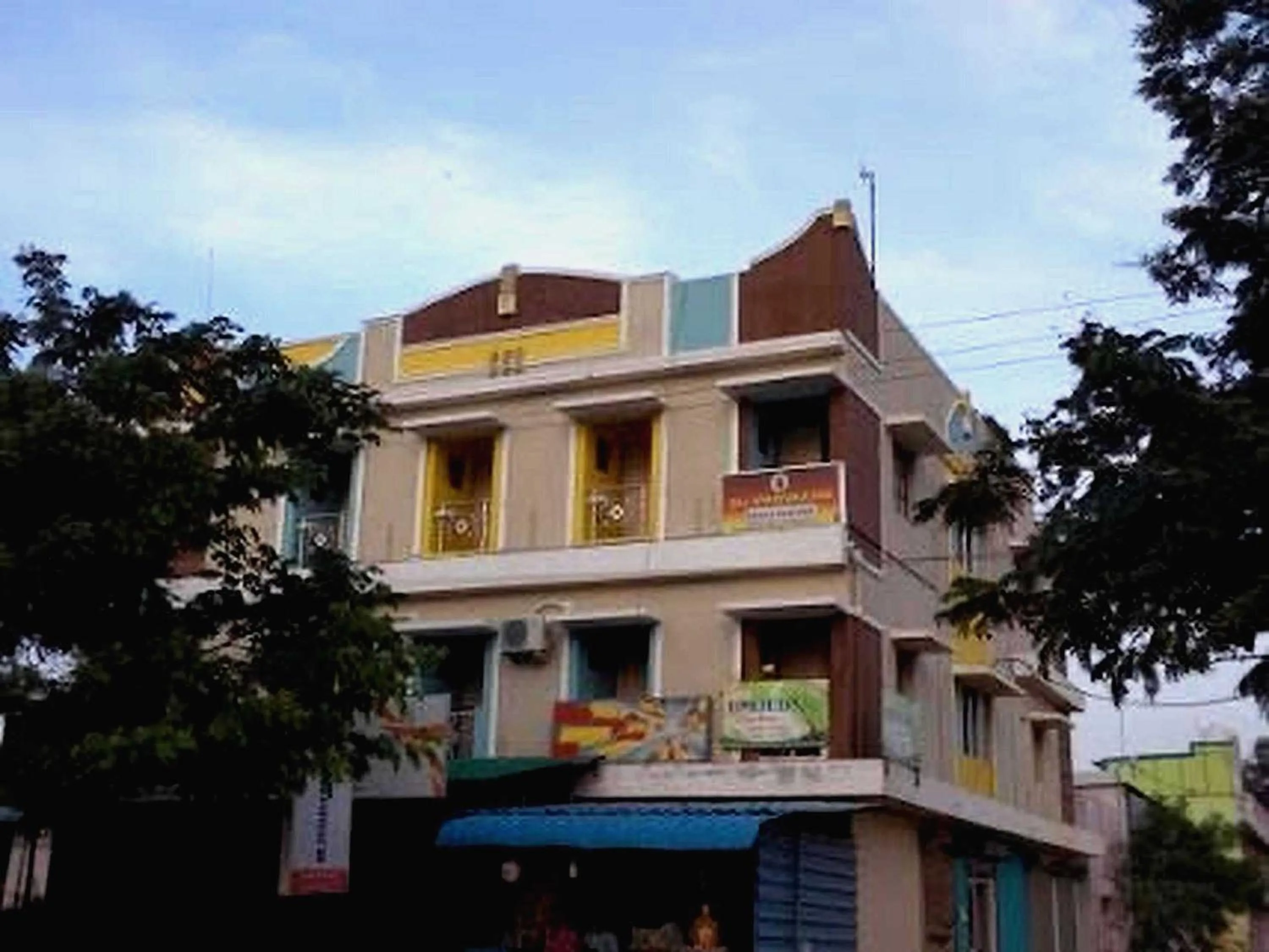 Facade/entrance in Hotel O 81239 Shri Vinayaka Inn Rooms