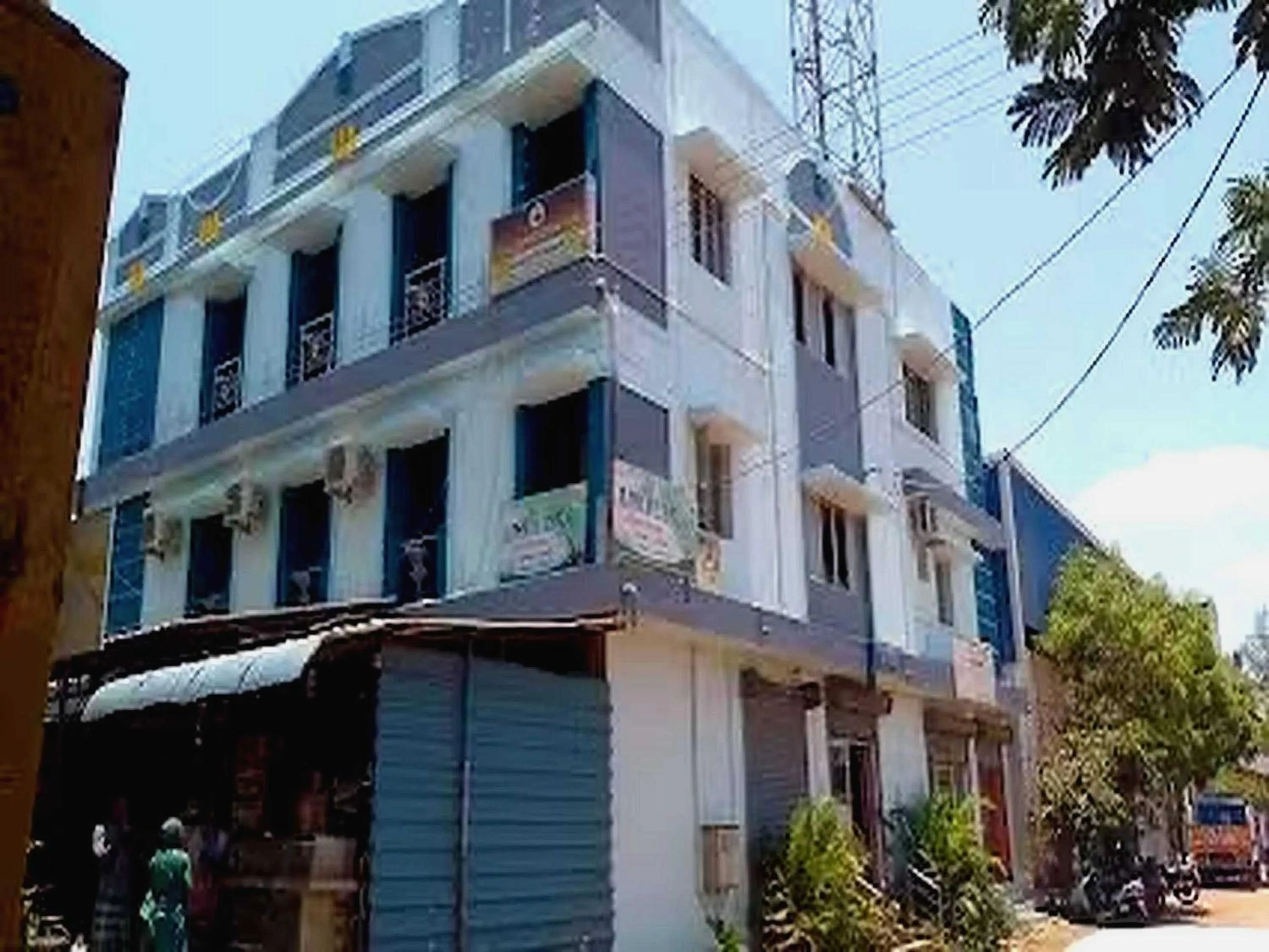 Facade/entrance in Hotel O 81239 Shri Vinayaka Inn Rooms