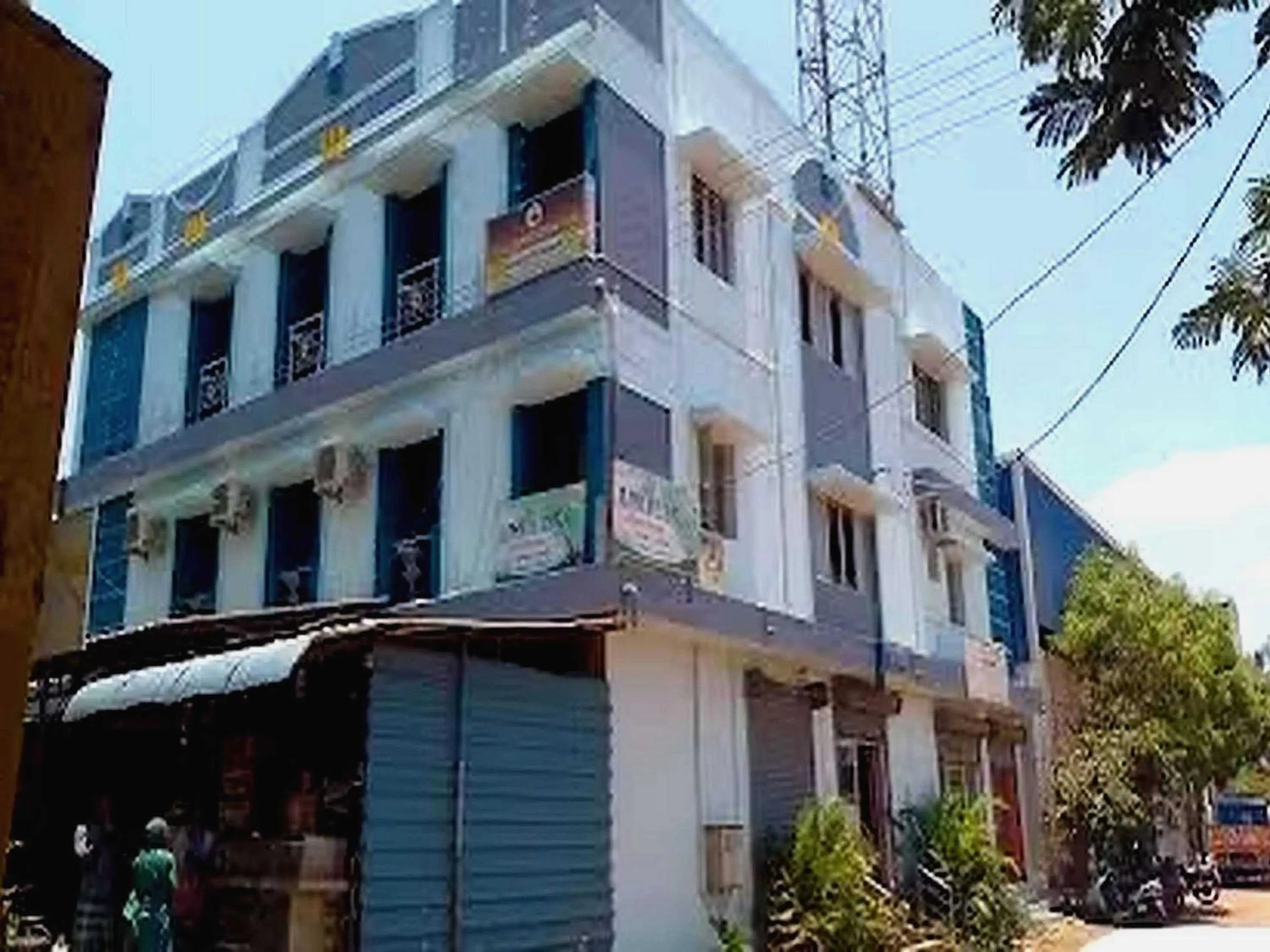 Facade/entrance in Hotel O 81239 Shri Vinayaka Inn Rooms