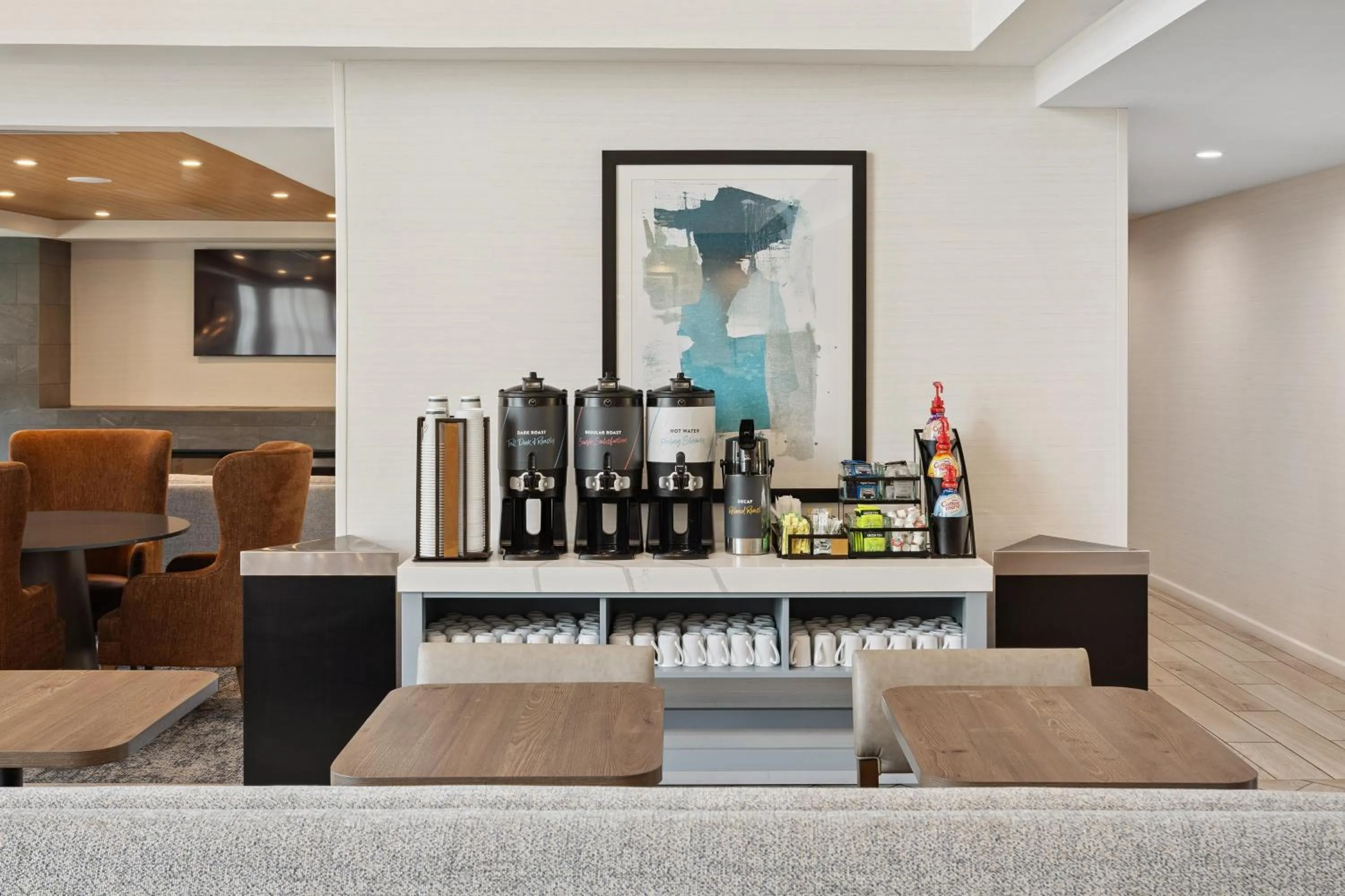 Coffee/tea facilities in Staybridge Suites Sacramento Woodland by IHG