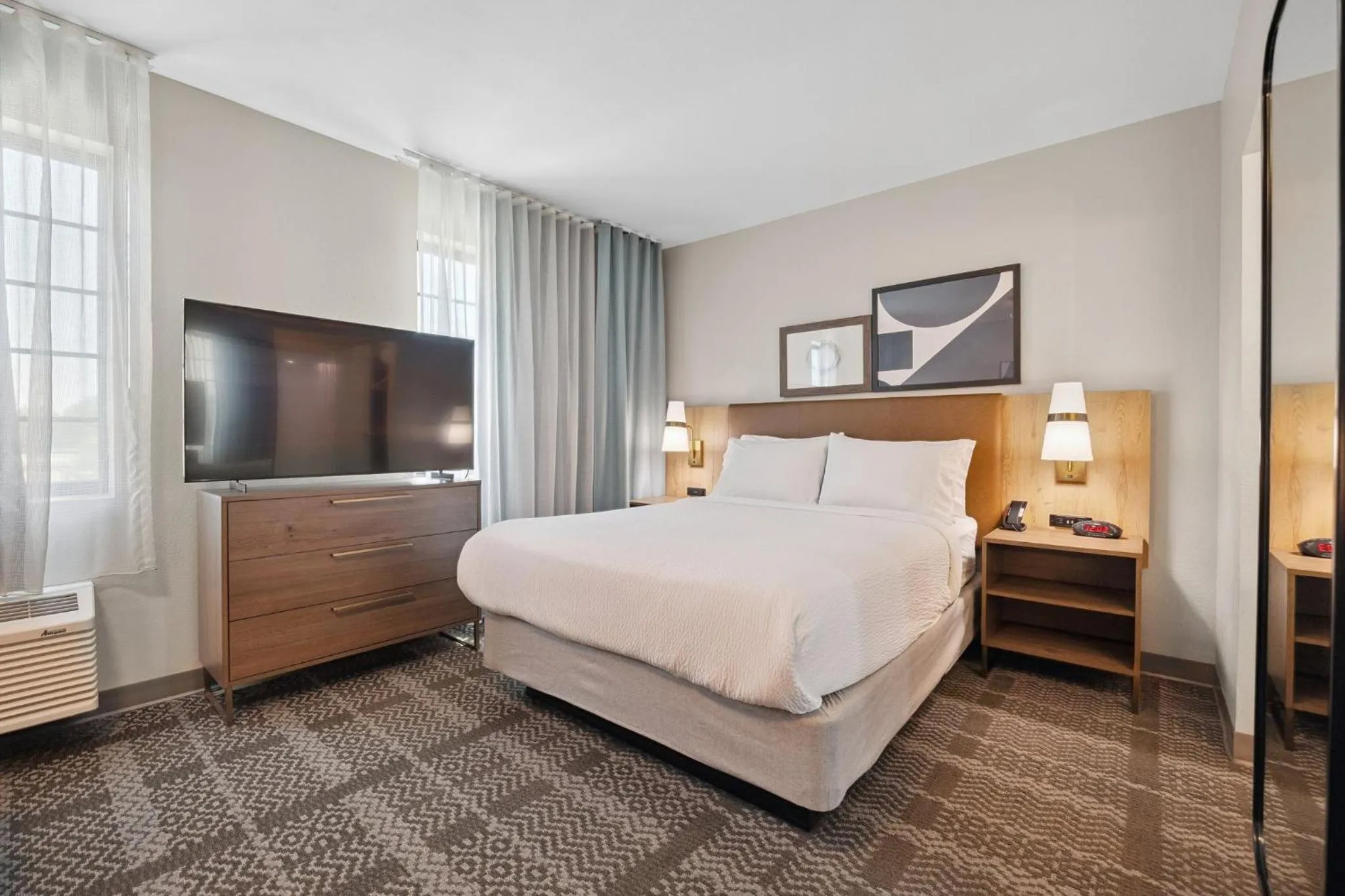 Photo of the whole room, Bed in Staybridge Suites Sacramento Woodland by IHG