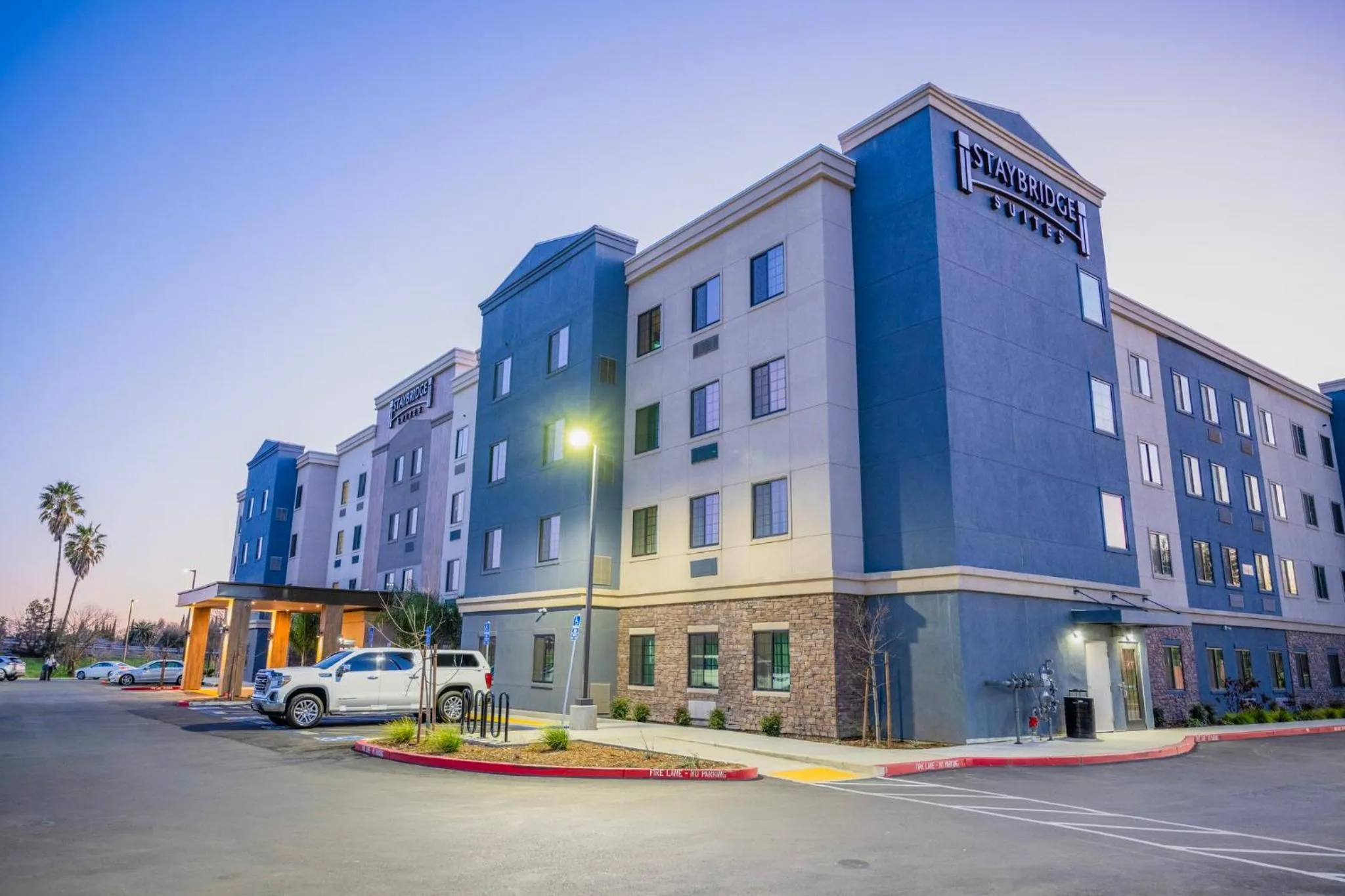 Property building in Staybridge Suites Sacramento Woodland by IHG