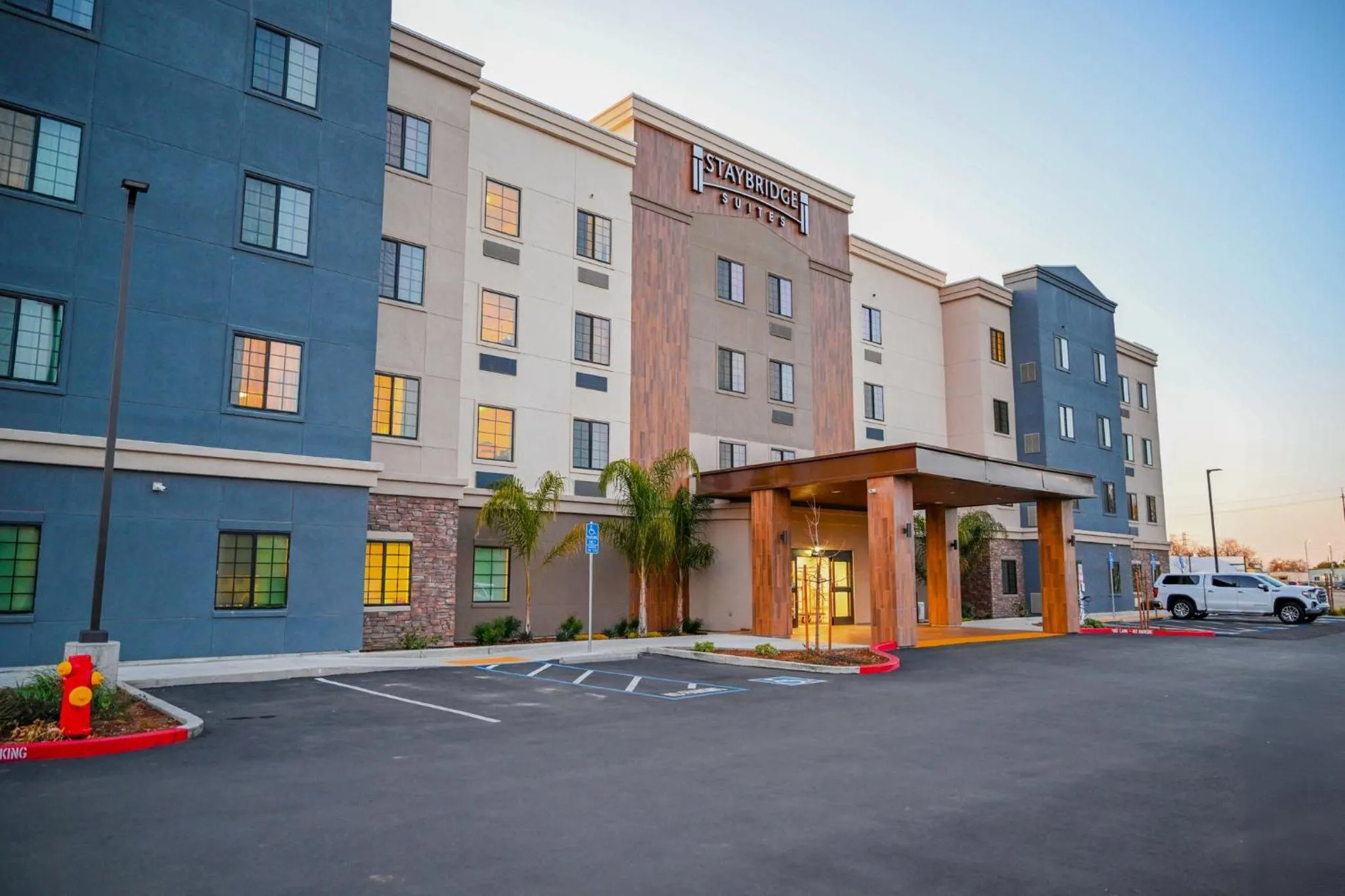 Property building in Staybridge Suites Sacramento Woodland by IHG