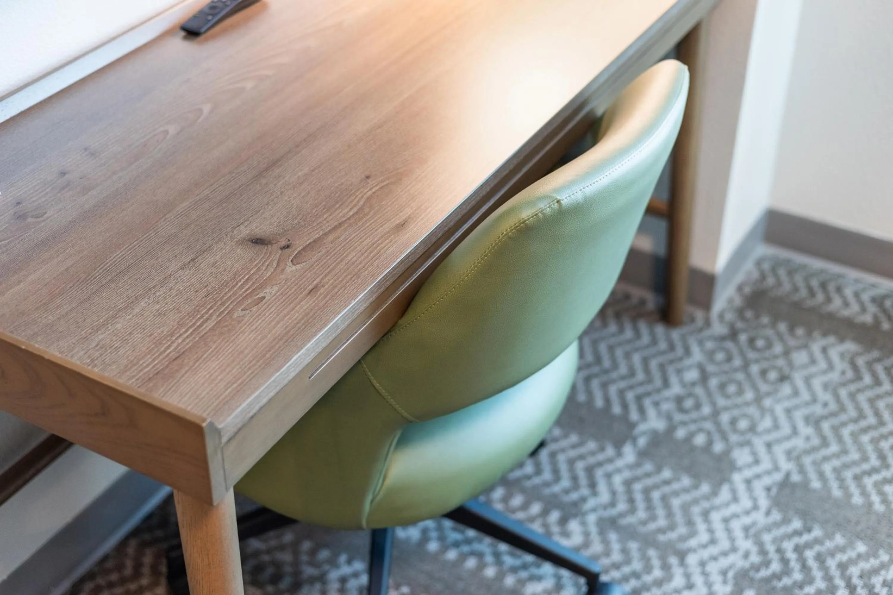 Living room in Staybridge Suites Sacramento Woodland by IHG