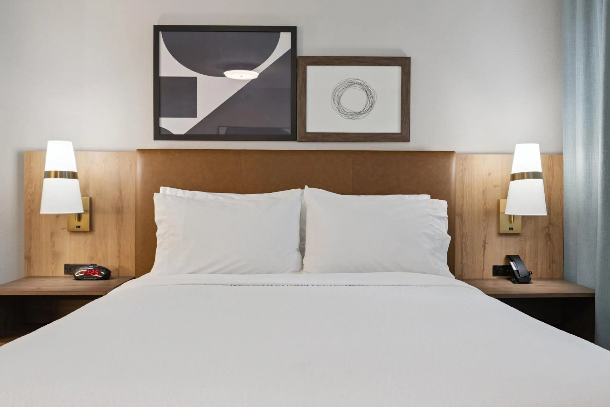 Photo of the whole room, Bed in Staybridge Suites Sacramento Woodland by IHG