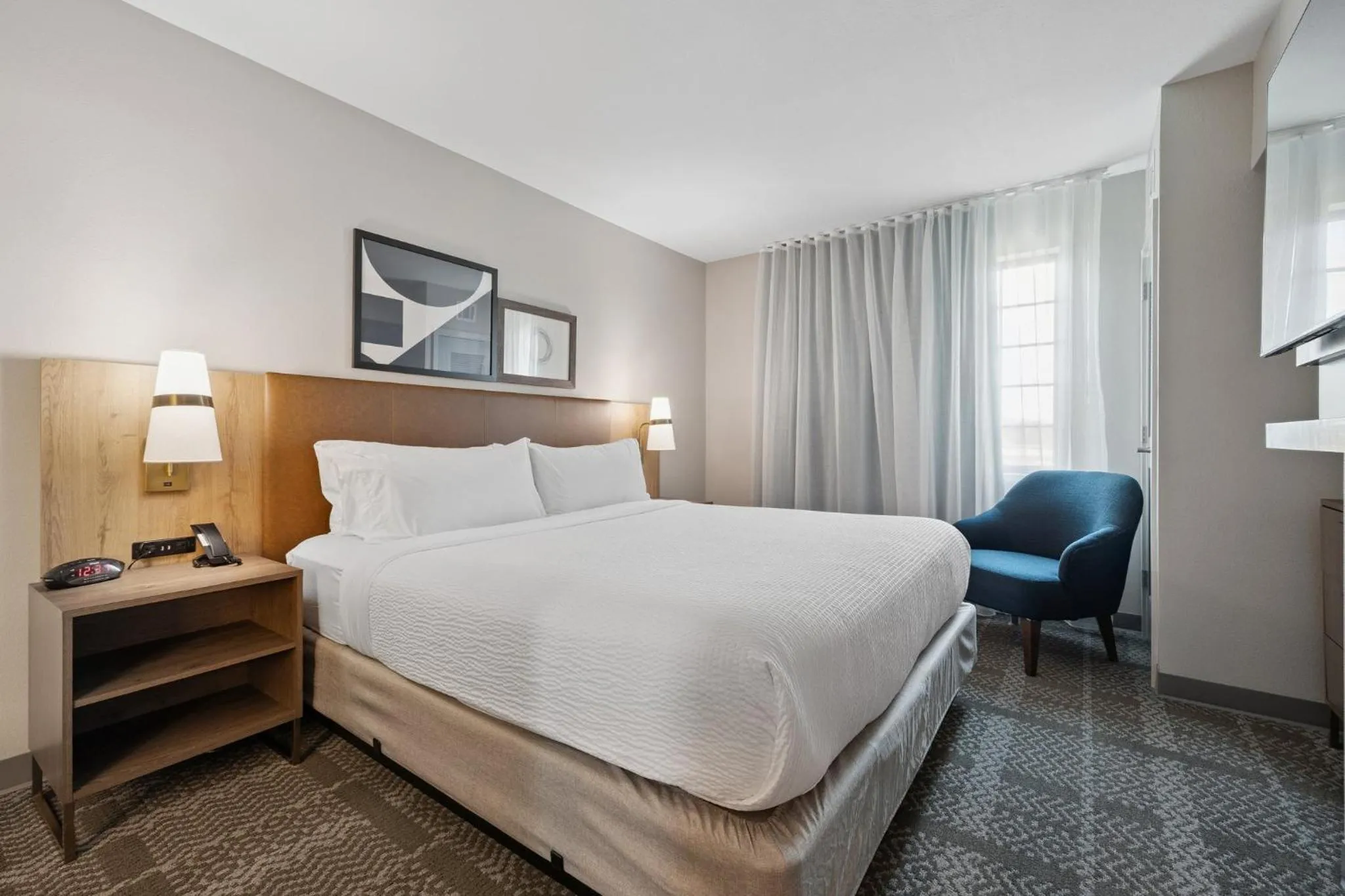 Photo of the whole room, Bed in Staybridge Suites Sacramento Woodland by IHG