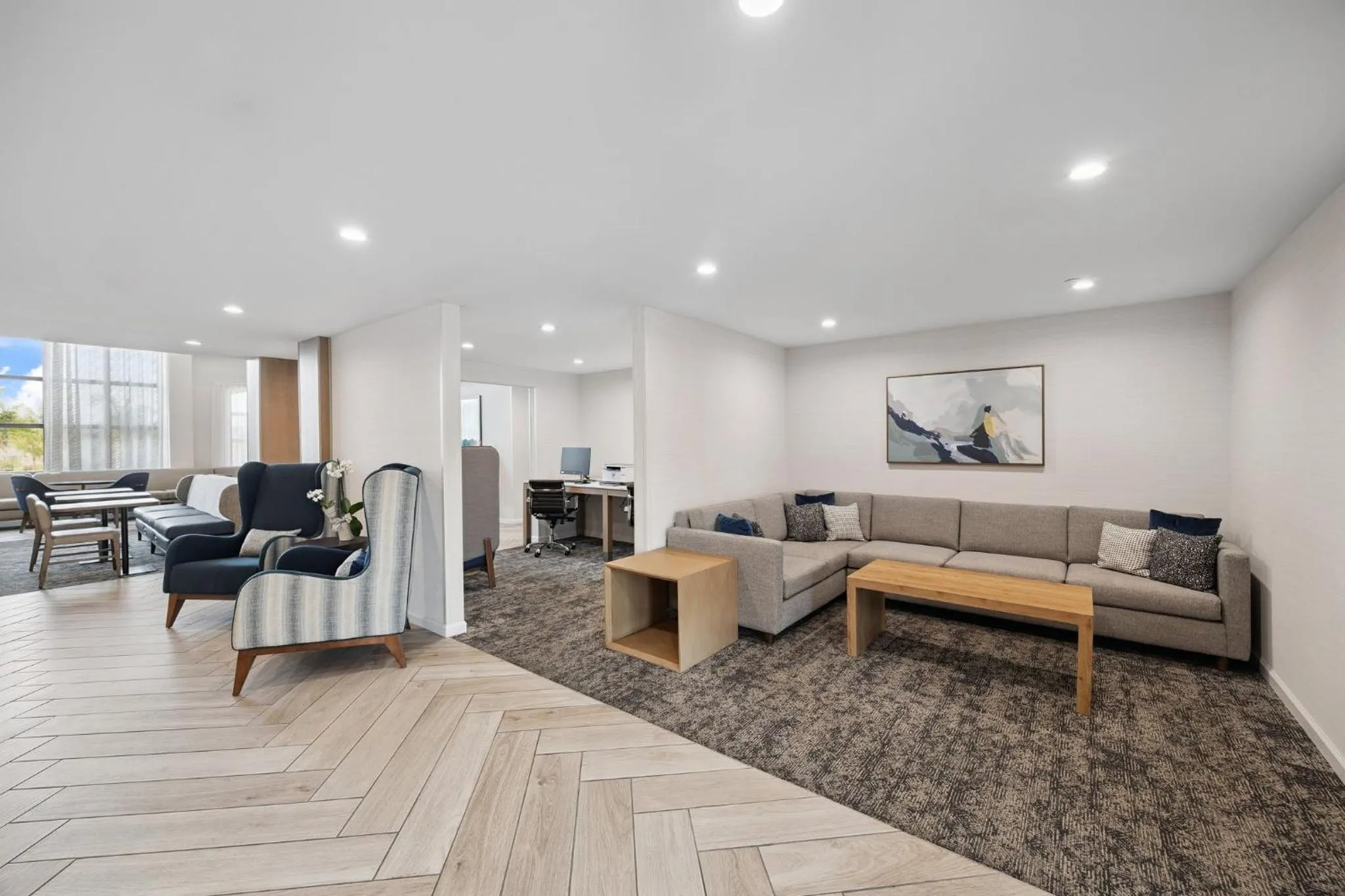 Property building in Staybridge Suites Sacramento Woodland by IHG