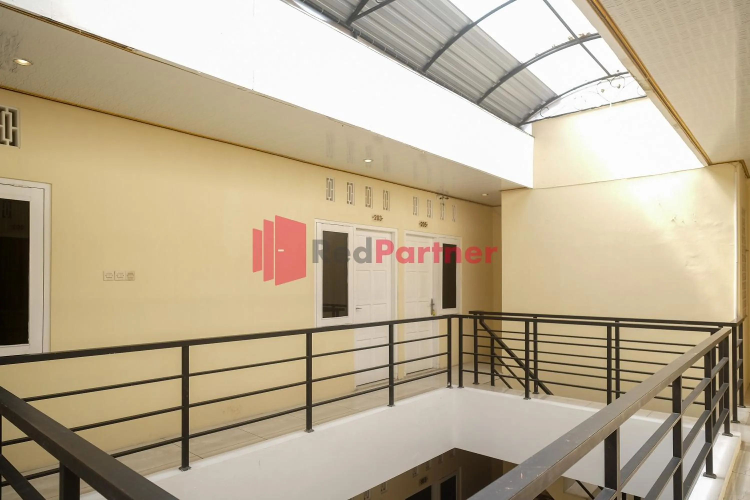 Property building in Wisma Fortuna Syariah Mitra RedDoorz