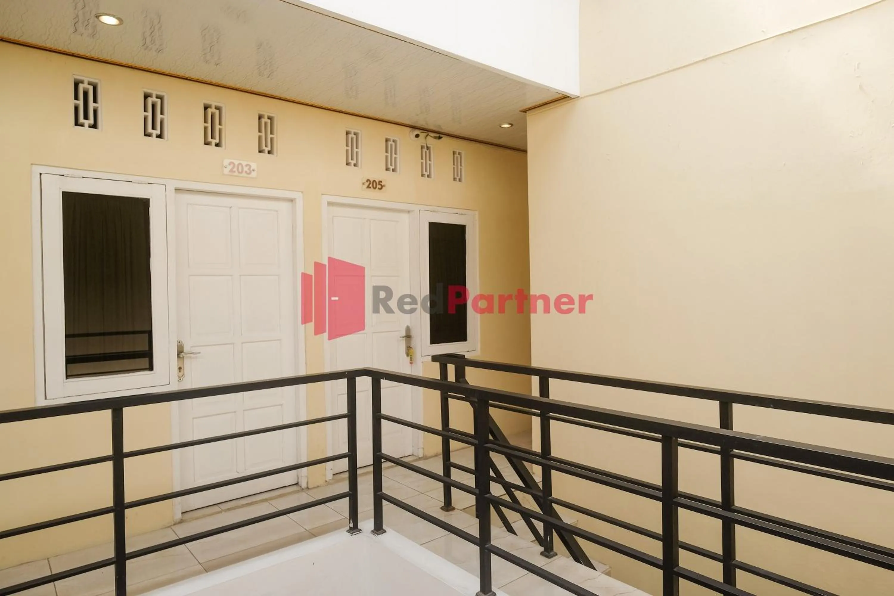 Property building in Wisma Fortuna Syariah Mitra RedDoorz