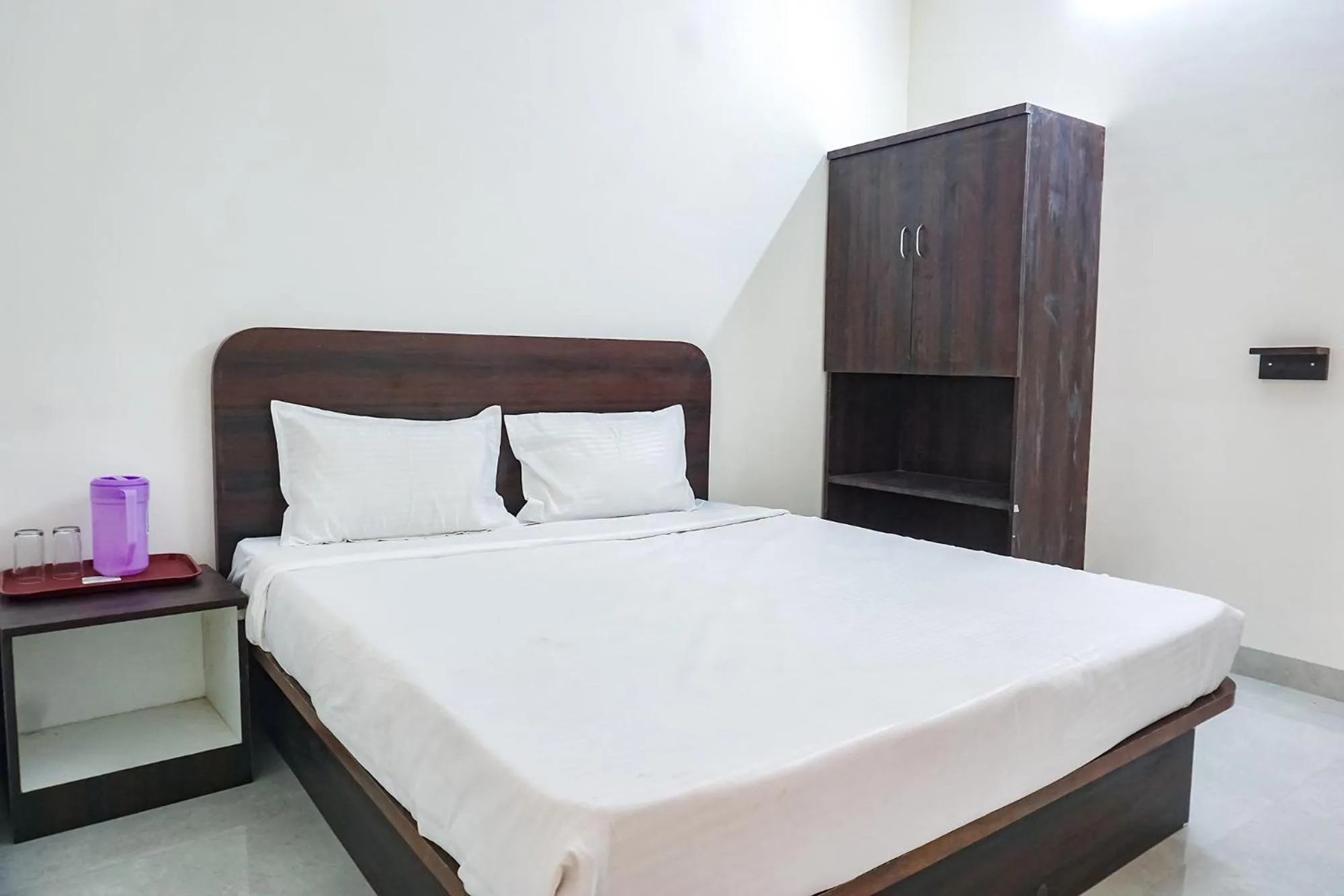 Photo of the whole room, Bed in FabHotel Gargi Galuxe - Nr Ankushrao Natyagruha