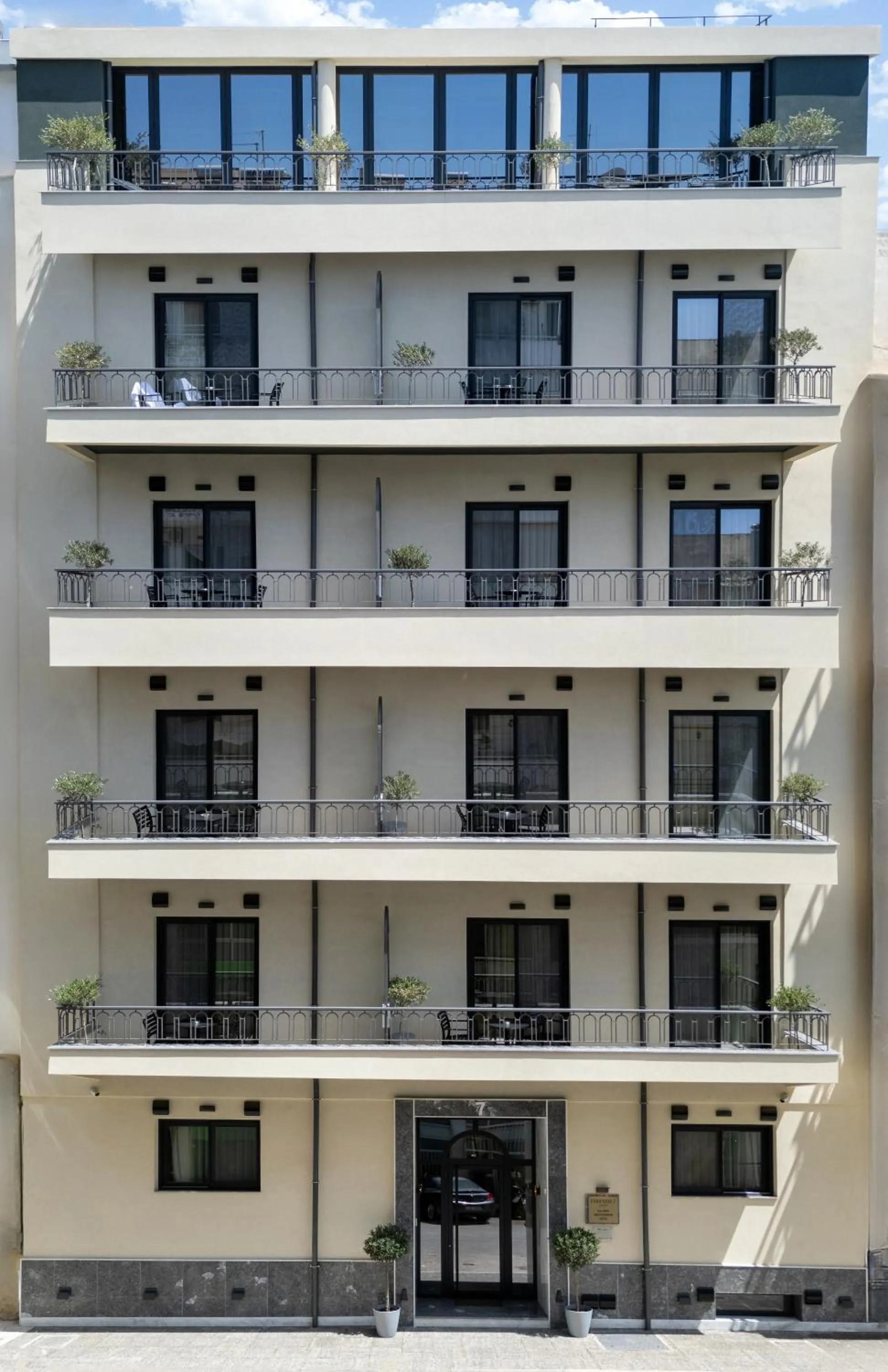 Property building in Evripidou 7 - Kalamata Mediterranean Suites