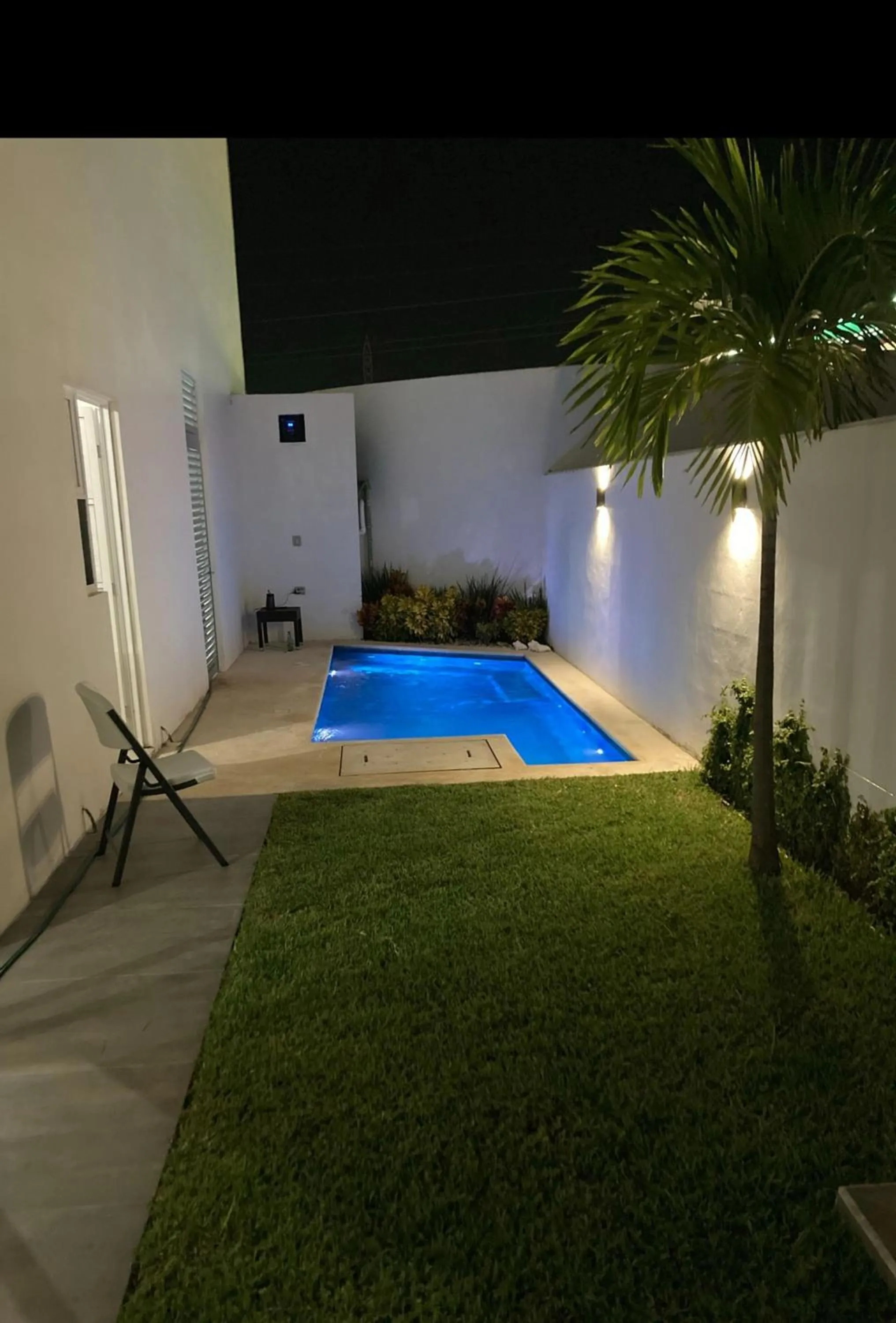 Swimming pool in House in Private Altus Il - Private Pool