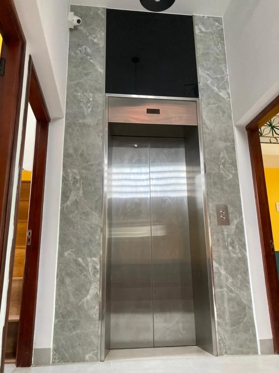 elevator in B475house