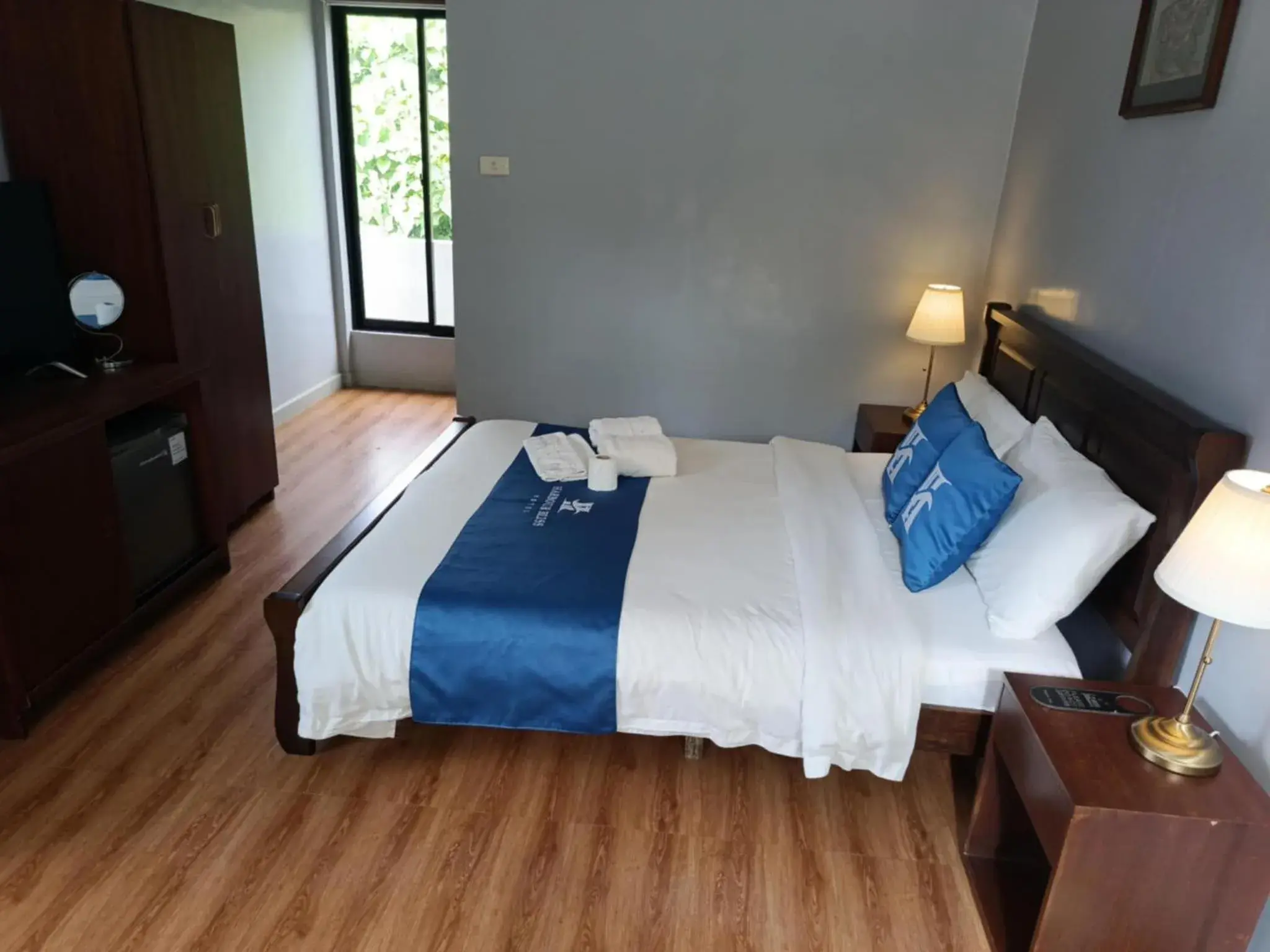 Deluxe Queen Room in Harbour Bliss Hotel Deluxe Queen Room in Harbour Bliss Hotel