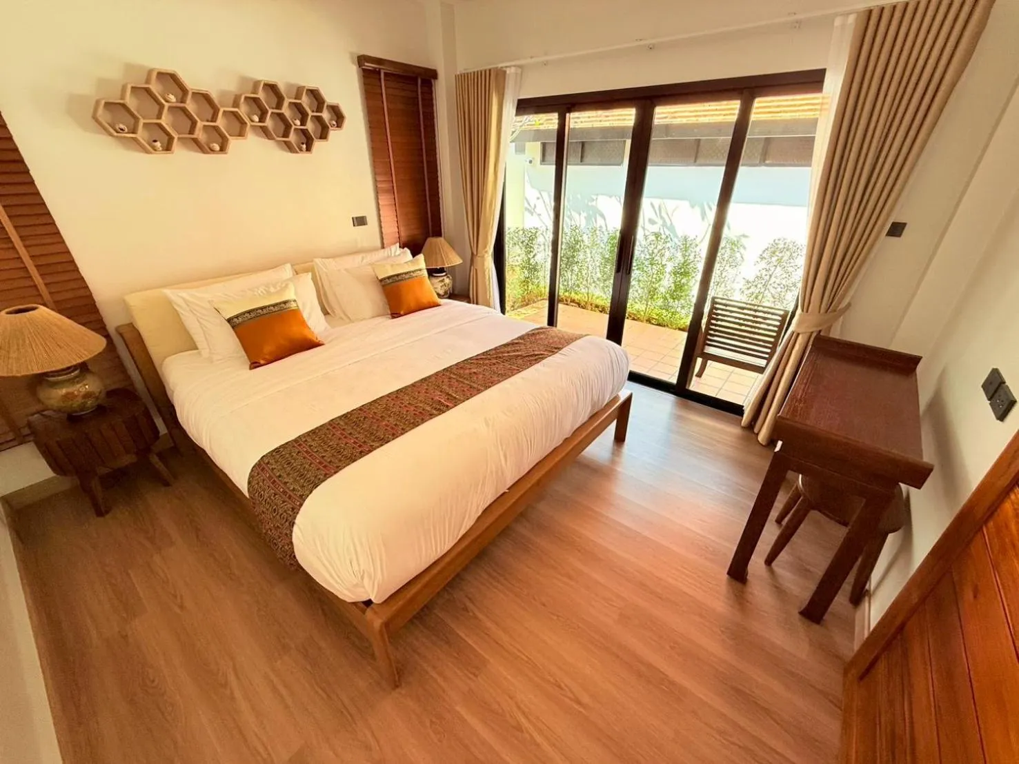 Property building, Bed in Le Baan Thai Boutique Villa
