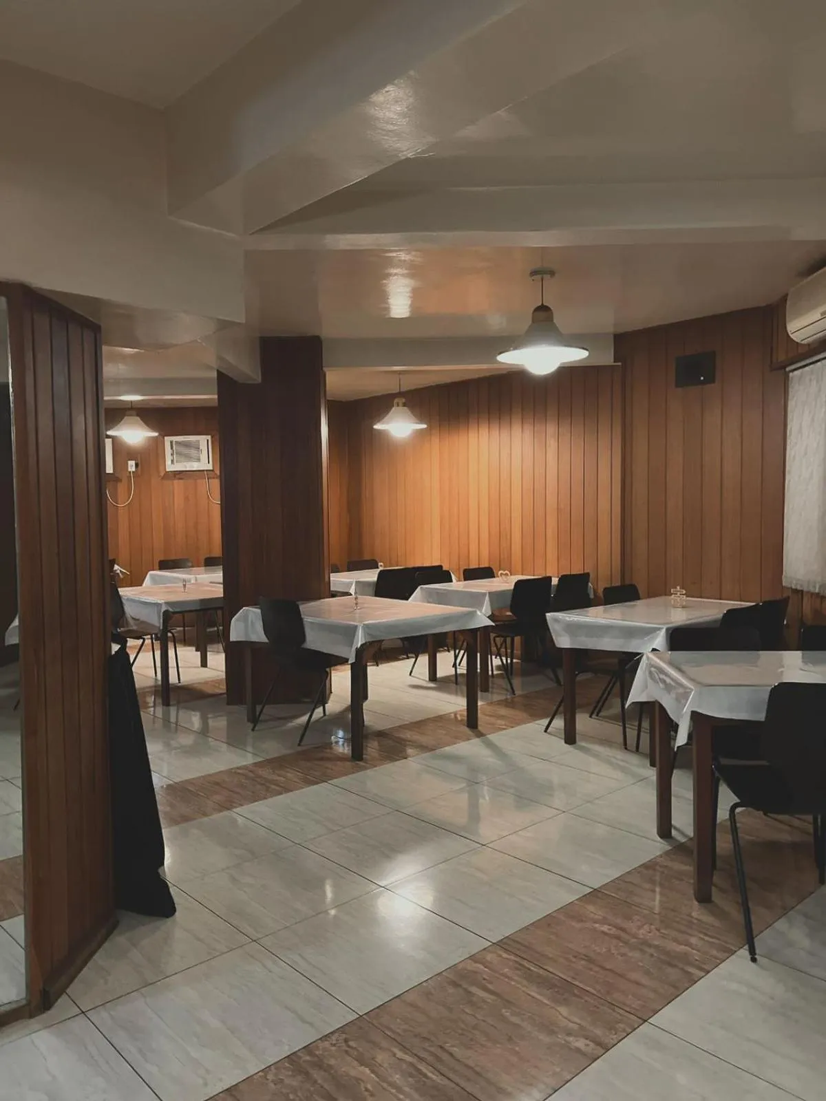 Restaurant/places to eat in Binder Hotel Mogi Guaçu