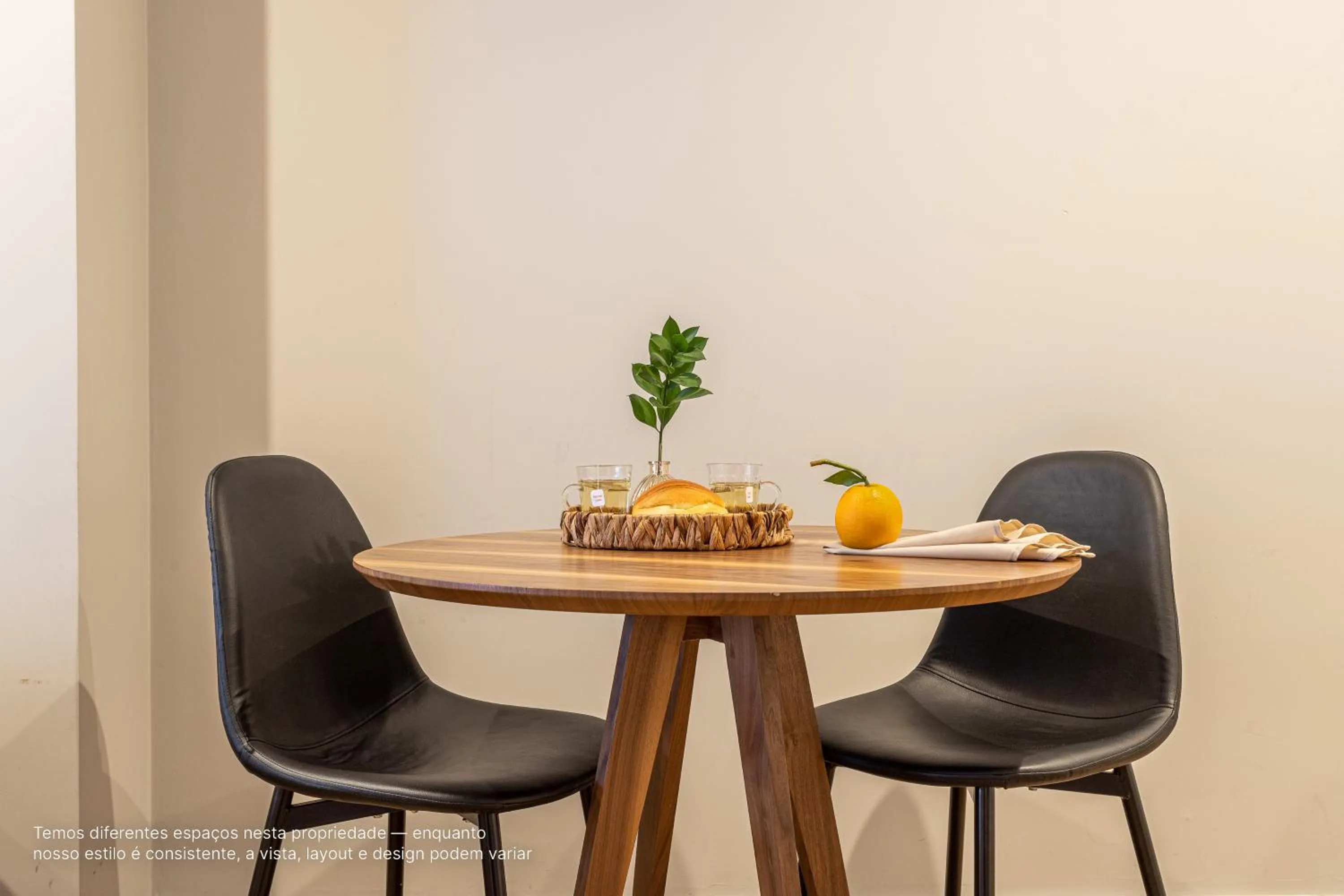 Dining area in Next Paulista by Viva - Apartamentos completos ao lado da Av Paulista e MASP