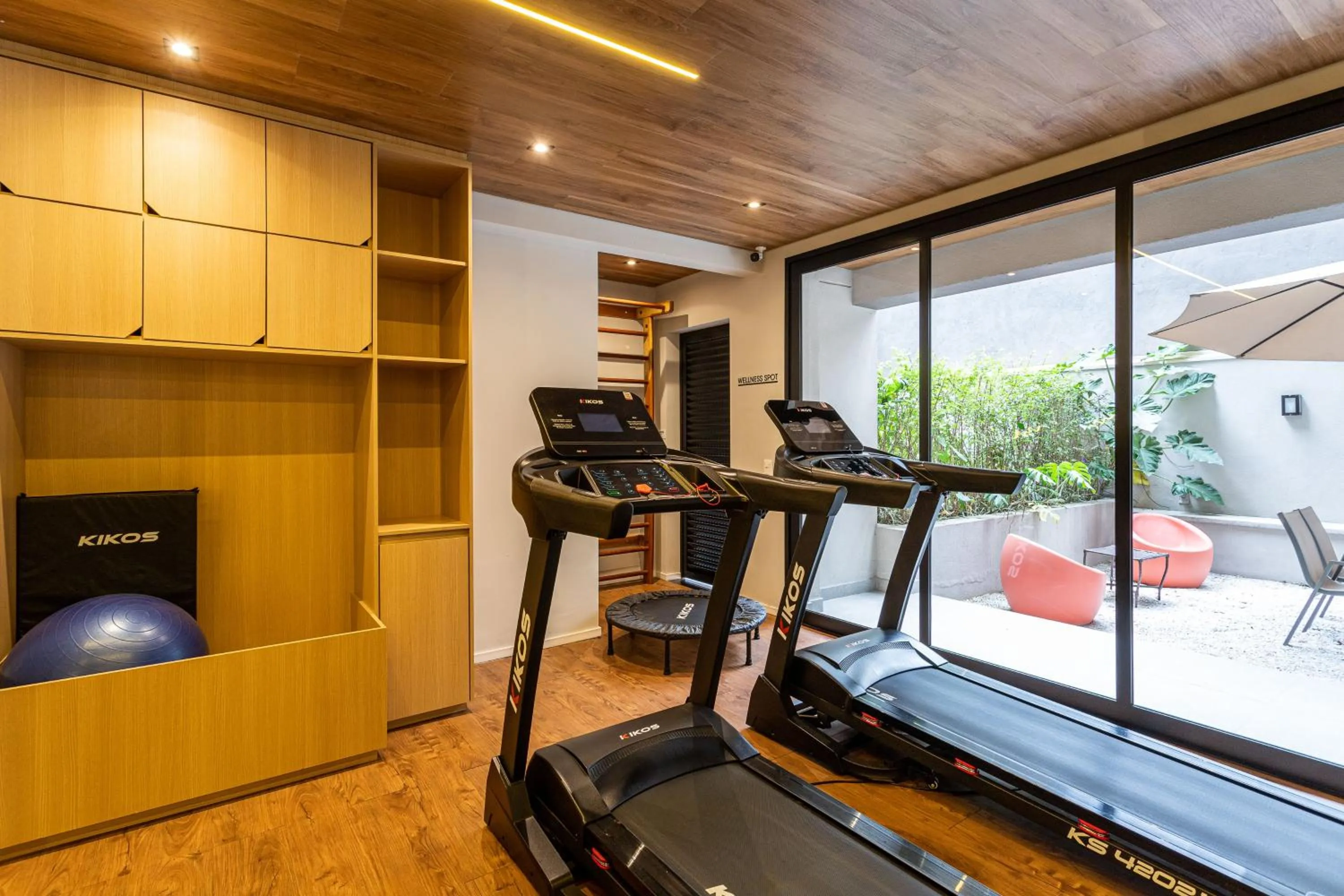 Fitness centre/facilities in Next Paulista by Viva - Apartamentos completos ao lado da Av Paulista e MASP