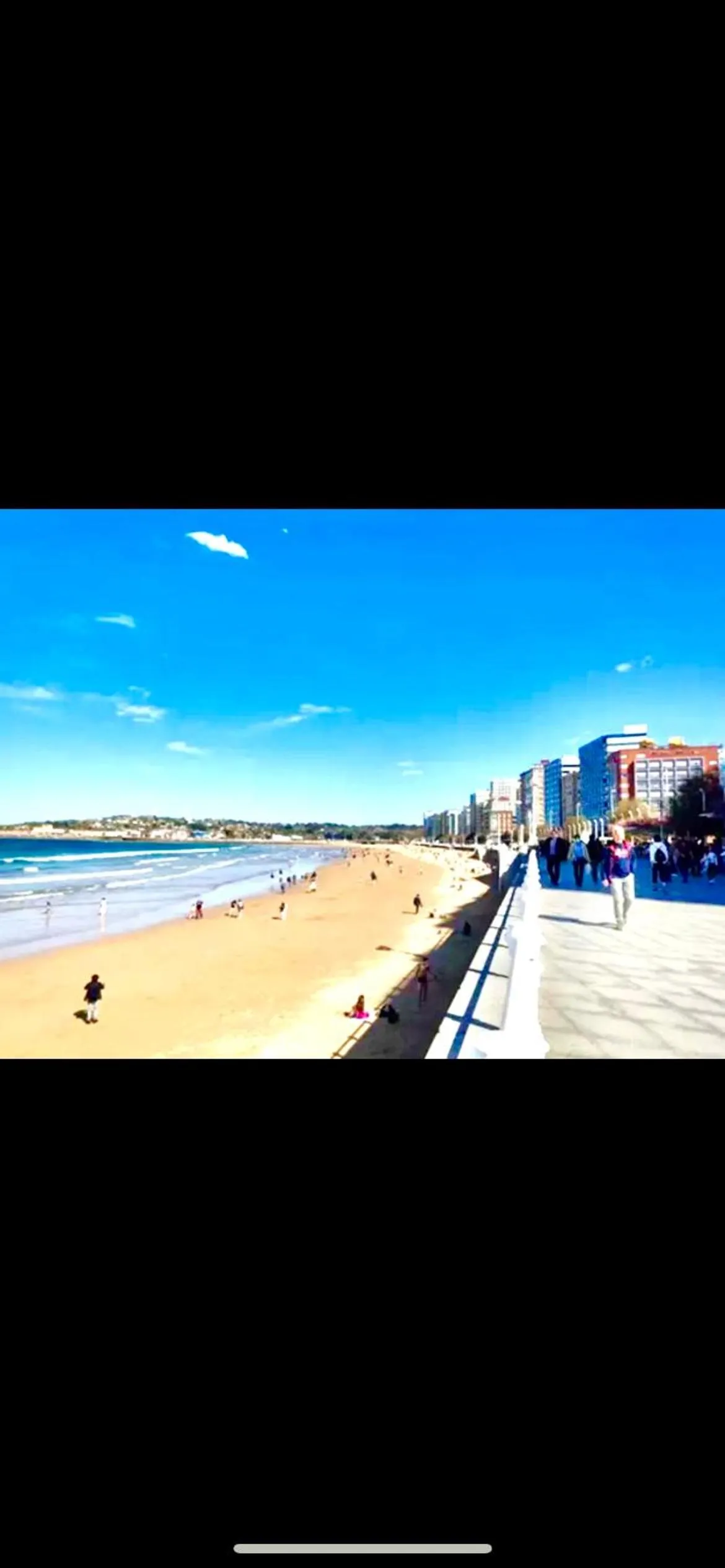 Beach in Ático con terraza, vistas al mar y parking en playa de S Lorenzo