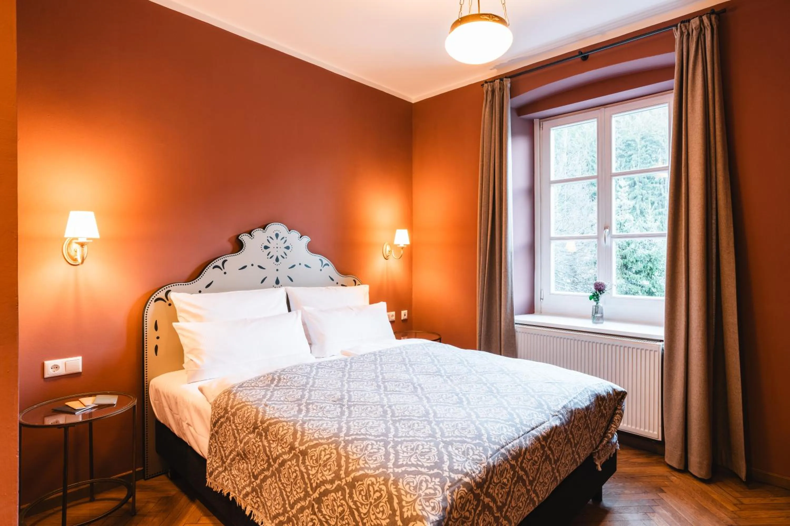 Photo of the whole room, Bed in HENRI Country House Kitzbühel