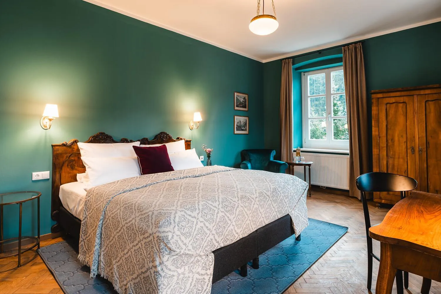 Photo of the whole room, Bed in HENRI Country House Kitzbühel