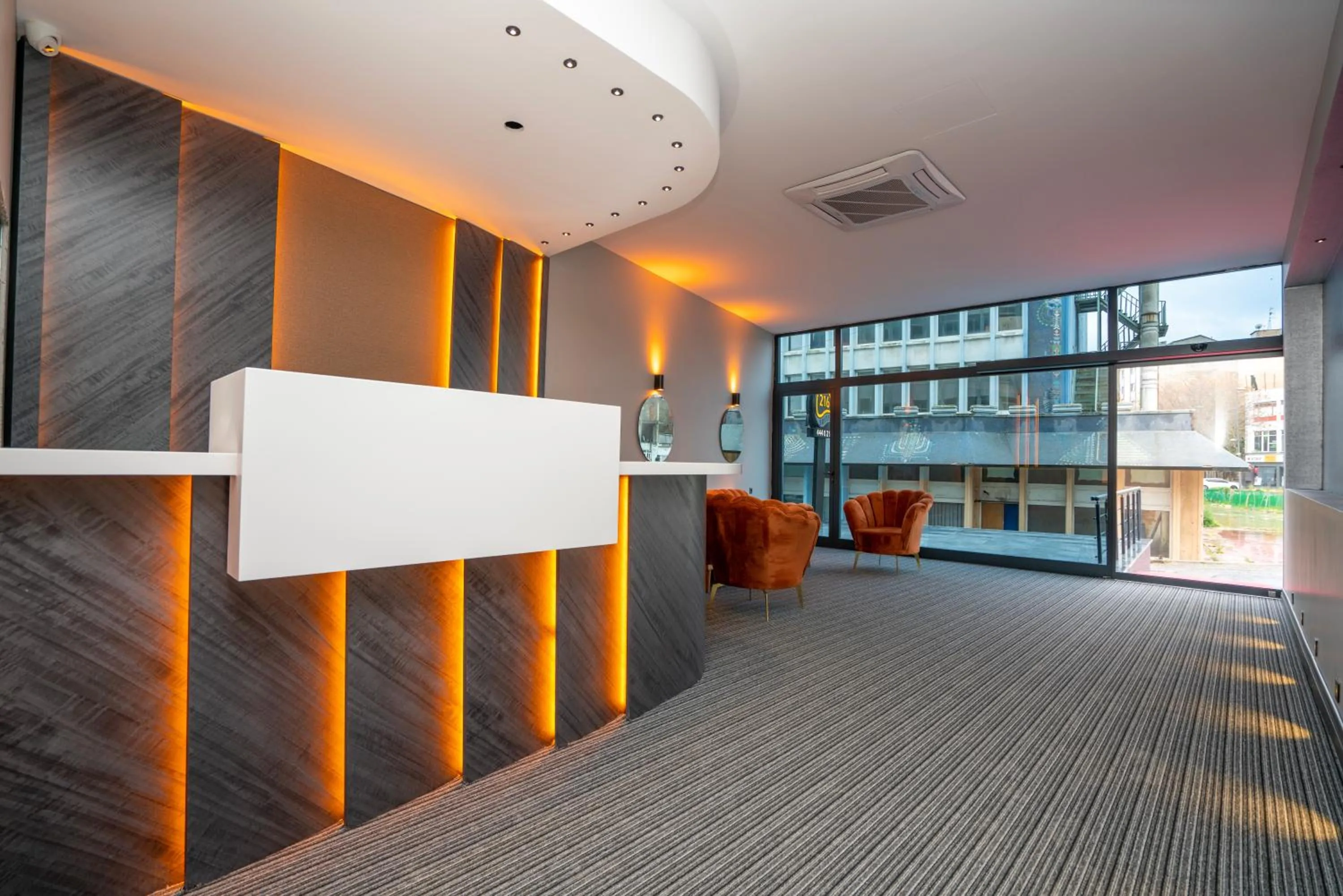 Lobby or reception in Center Suite