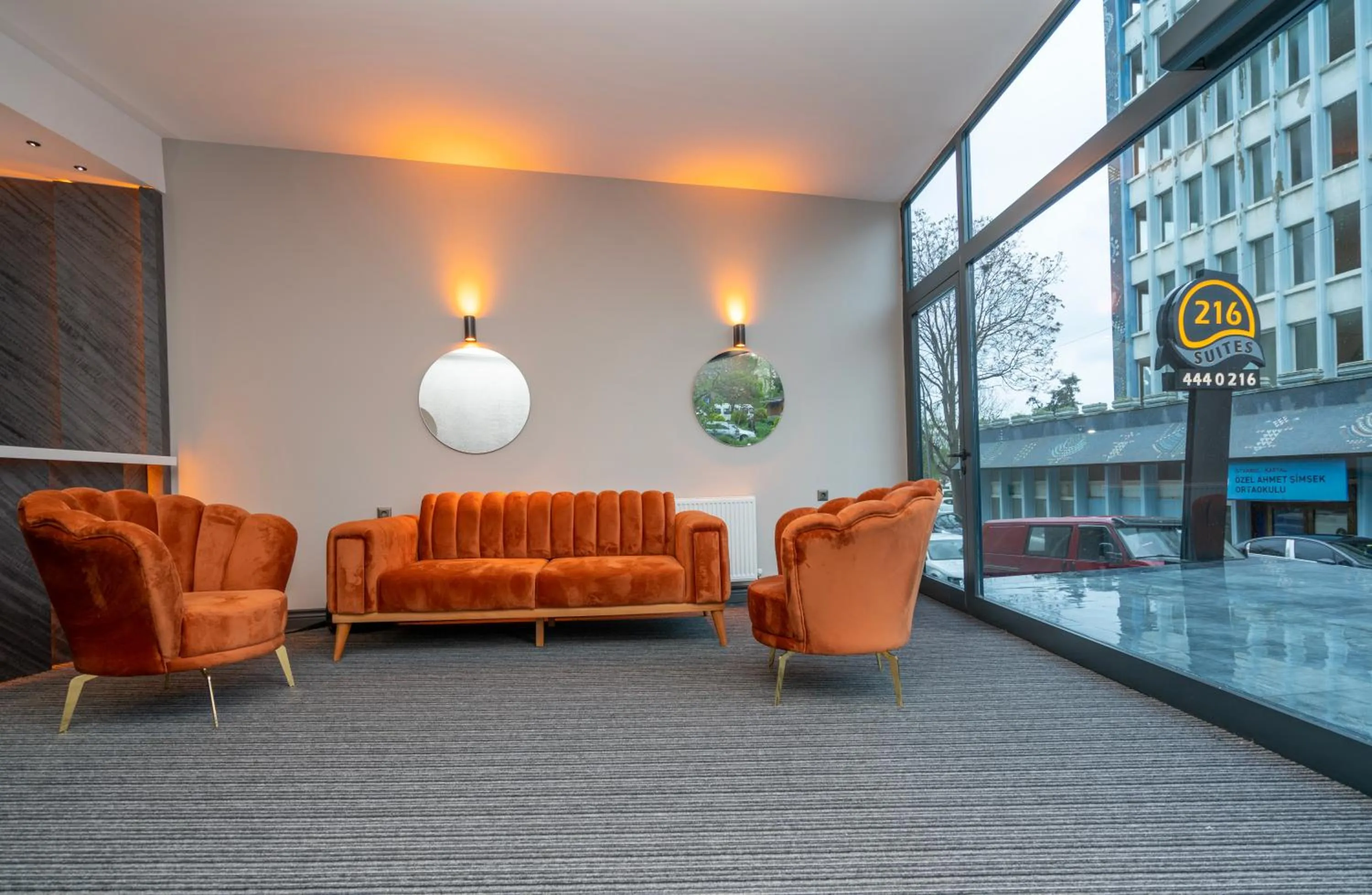 Lobby or reception in Center Suite