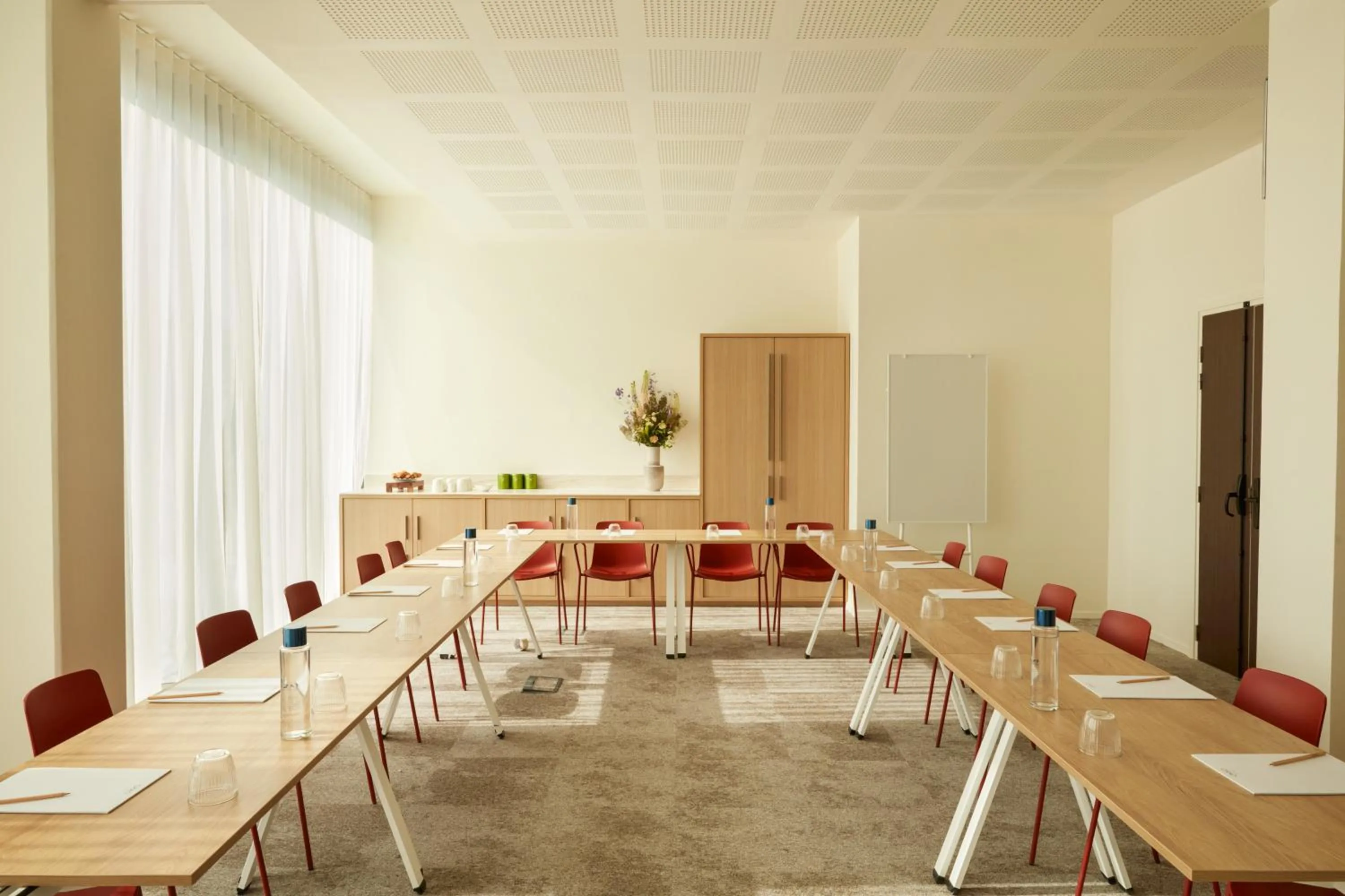 Meeting/conference room in OKKO Hotels Paris Rosa Parks
