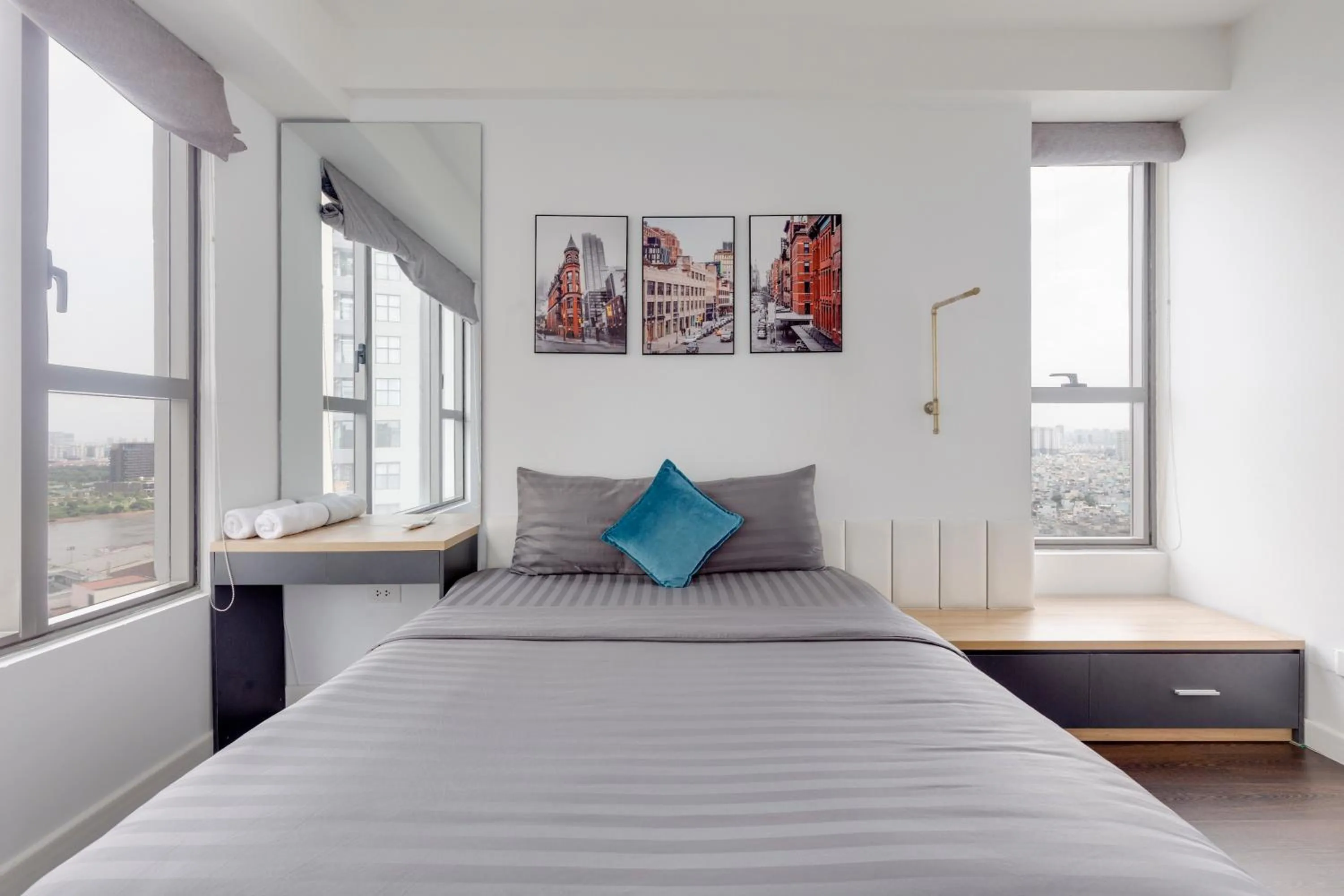 Bed in MH Apartment- Tresor- spacious and cozy center D4