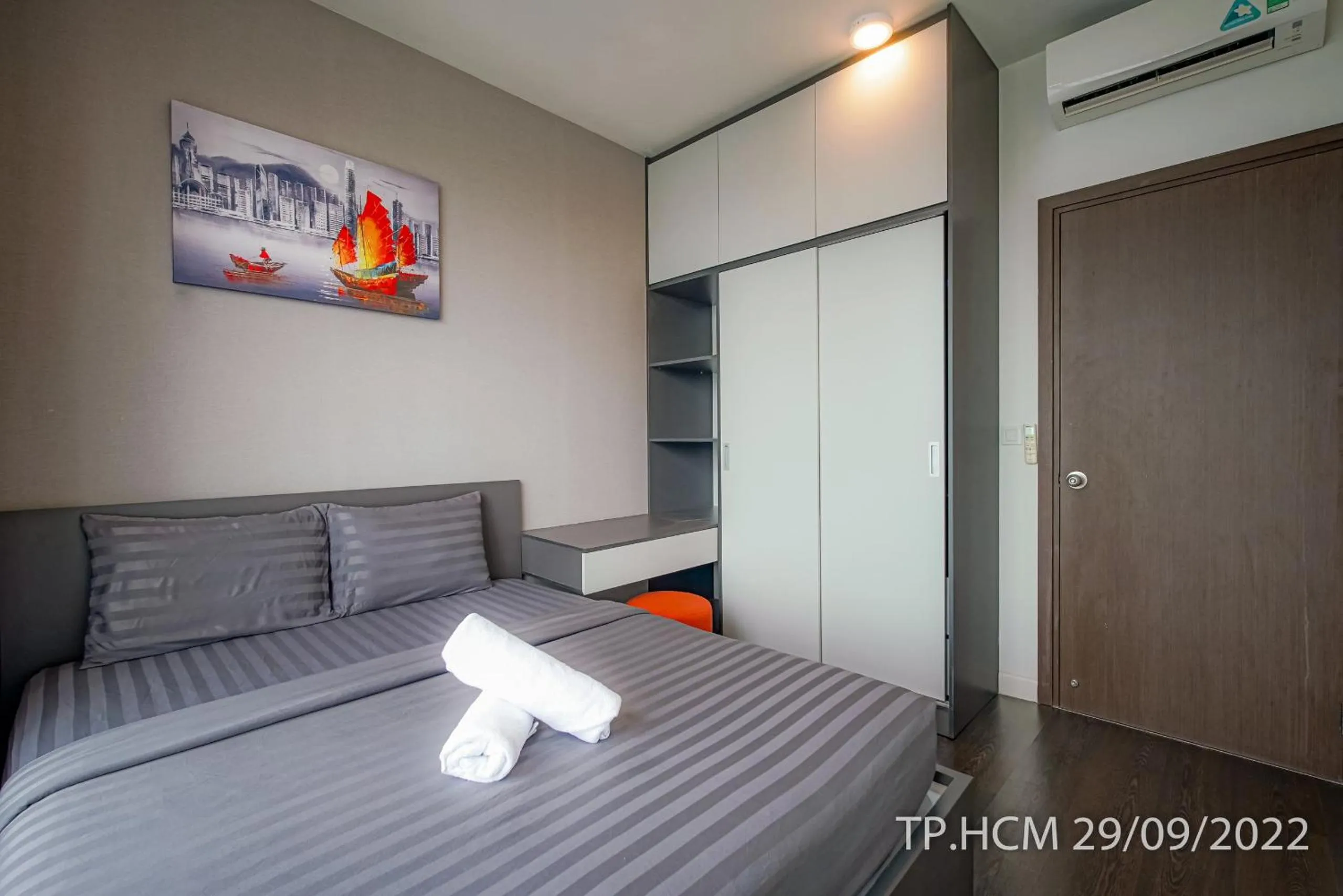 Bed in MH Apartment- Tresor- spacious and cozy center D4