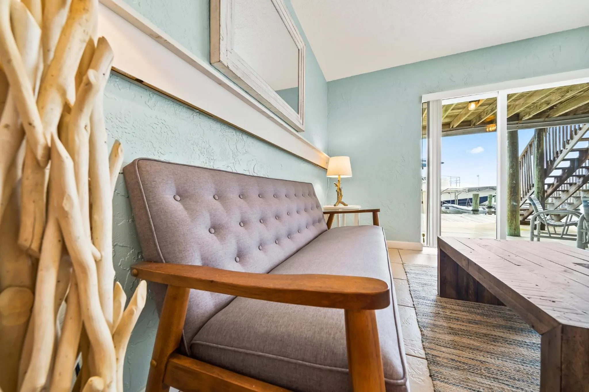 Seating area in Sebastian Saltwater Lodge