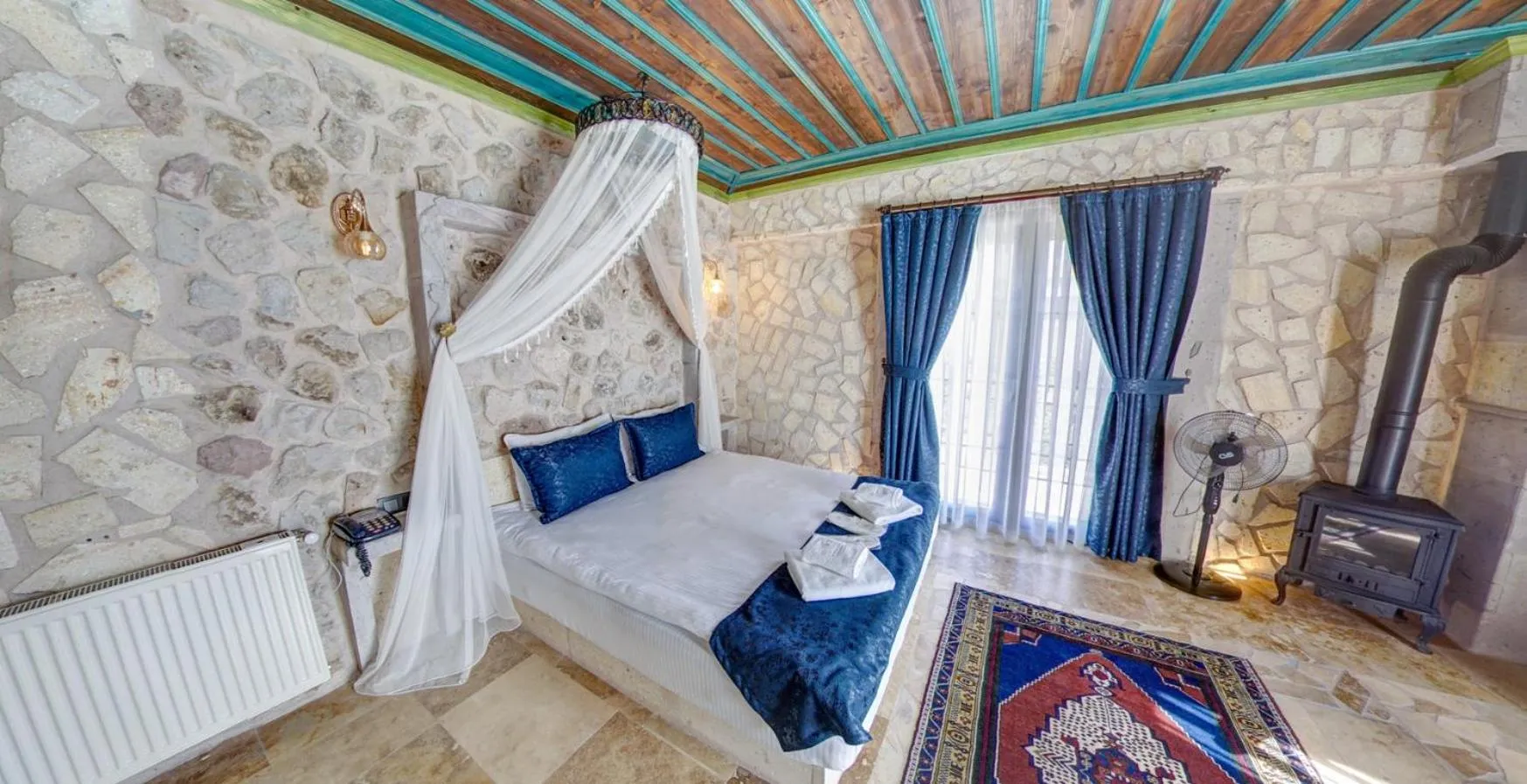 Photo of the whole room in AKRİTİS STONE HOUSE