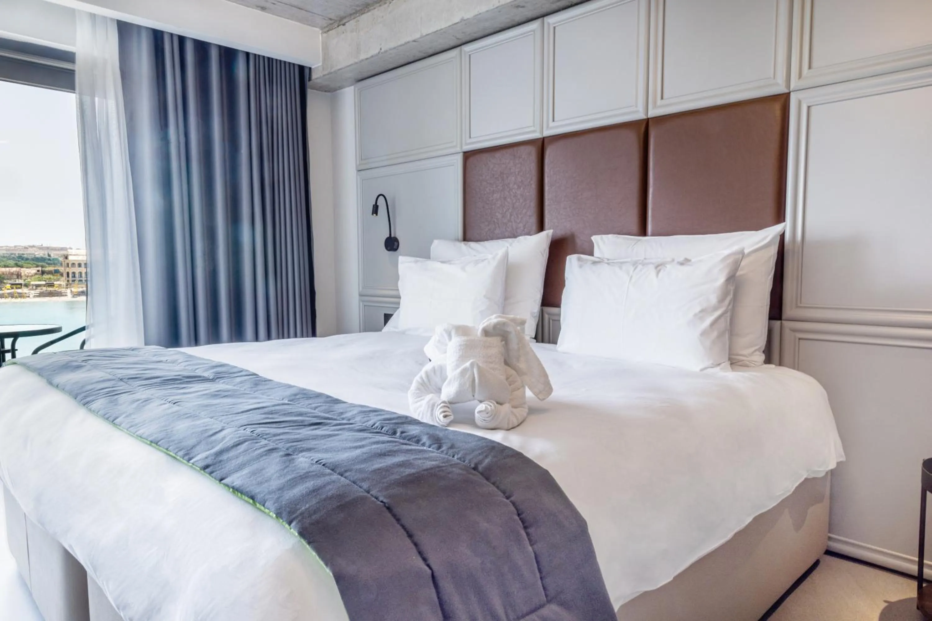 Bed in The Londoner Hotel Sliema